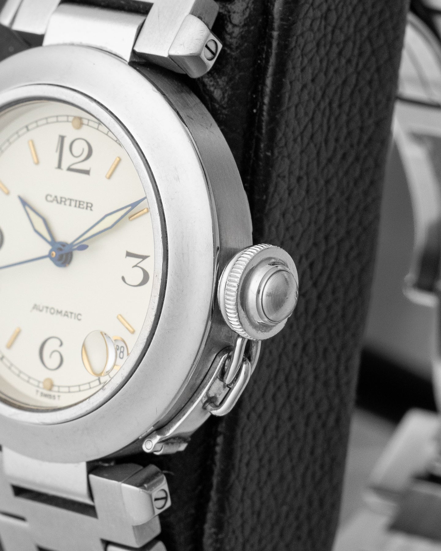 Cartier Pasha C 35 White W31015M7 – Noah's Fine Watches & Jewelry