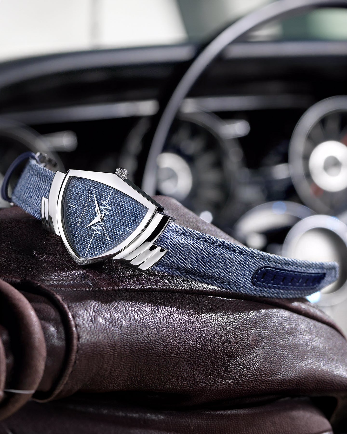 Denim Hamilton Ventura Quartz H24211941 | Noah's Fine Watches