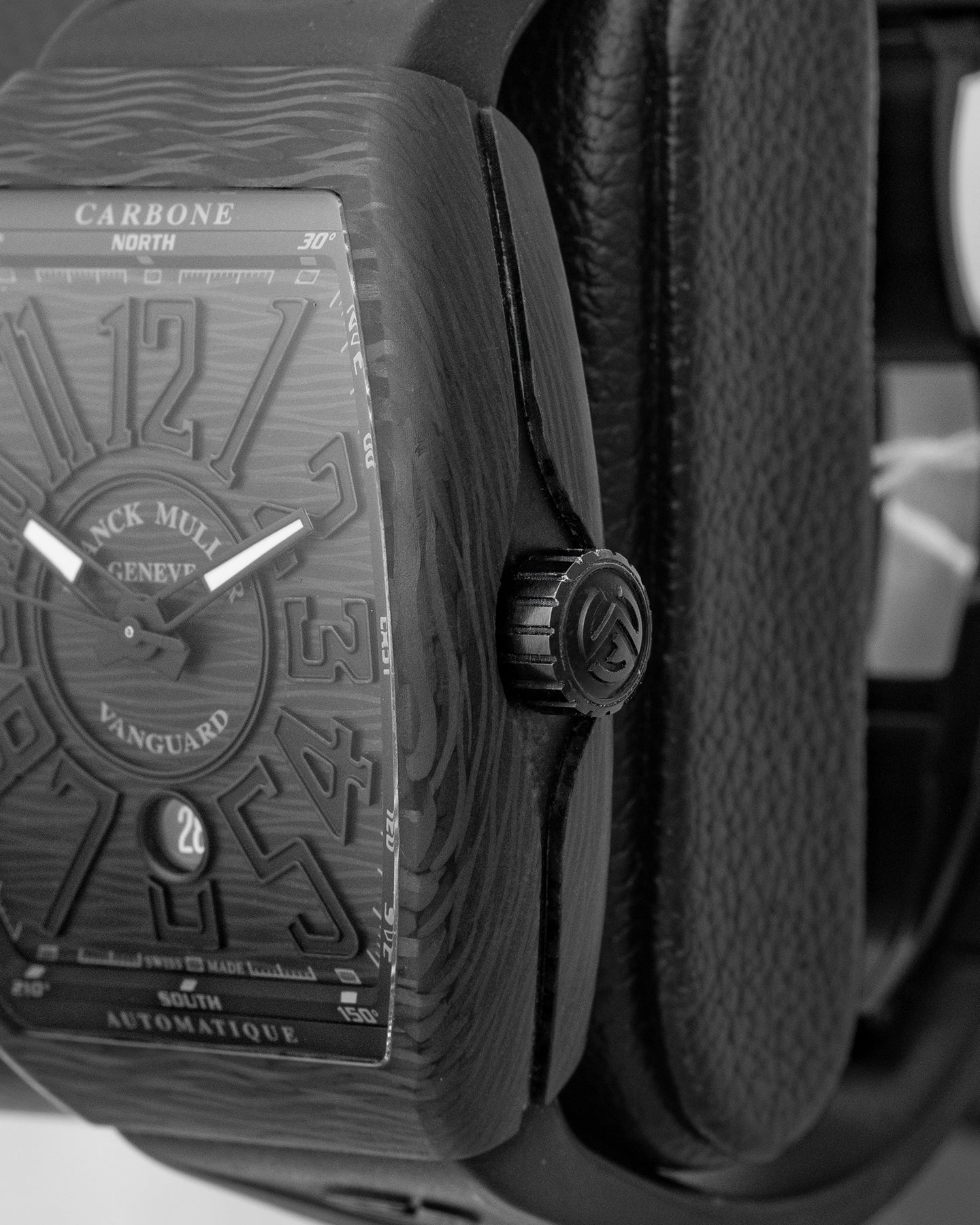 Franck Muller Vanguard Classic Black Carbon | Noah's Fine Watches TX