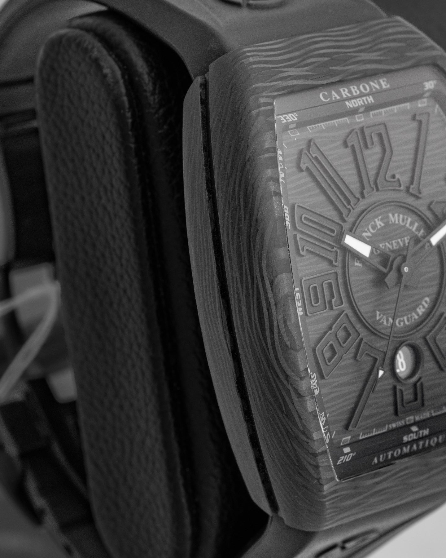 Franck Muller Vanguard Classic Black Carbon | Noah's Fine Watches TX
