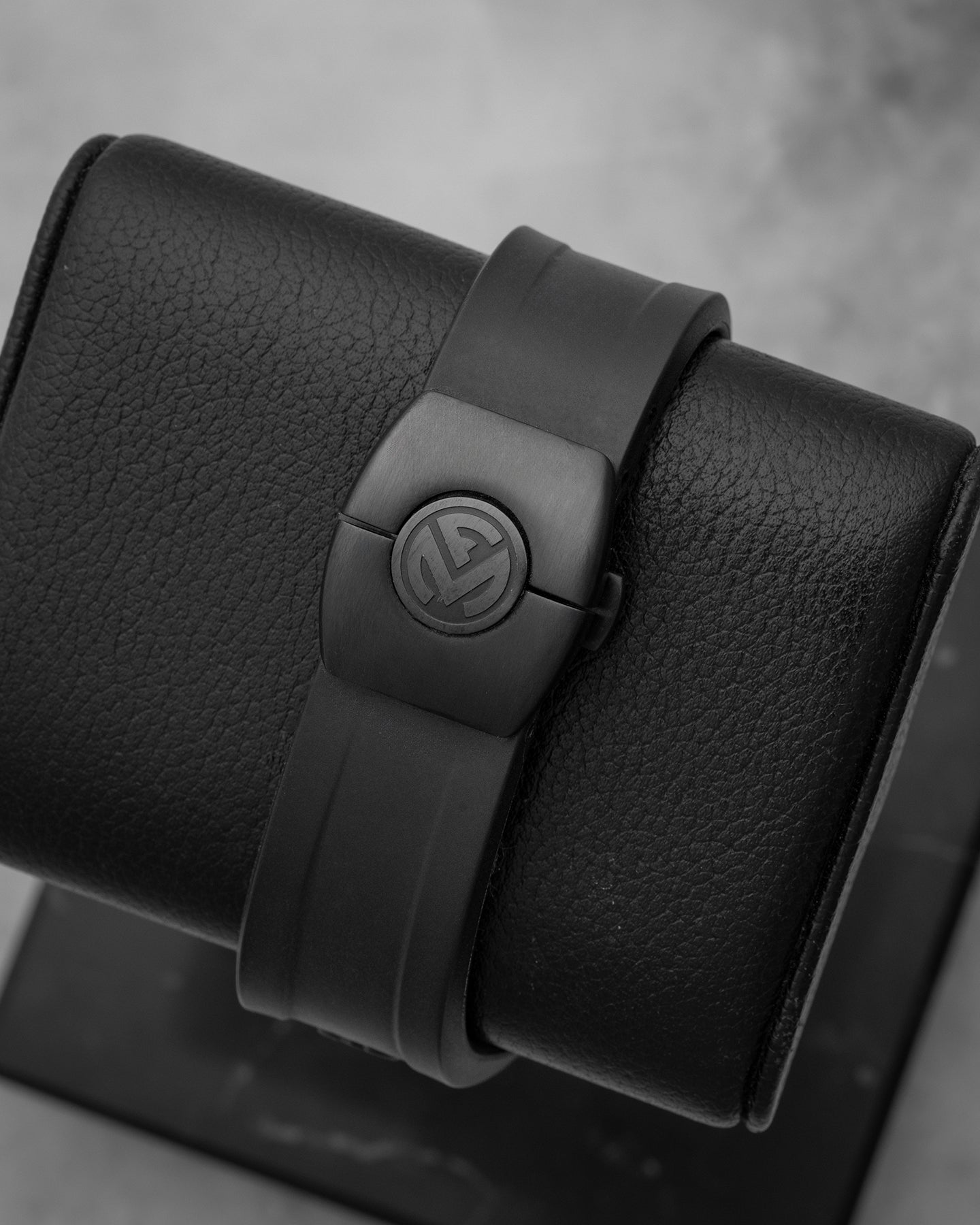 Franck Muller Vanguard Classic Black Carbon | Noah's Fine Watches TX