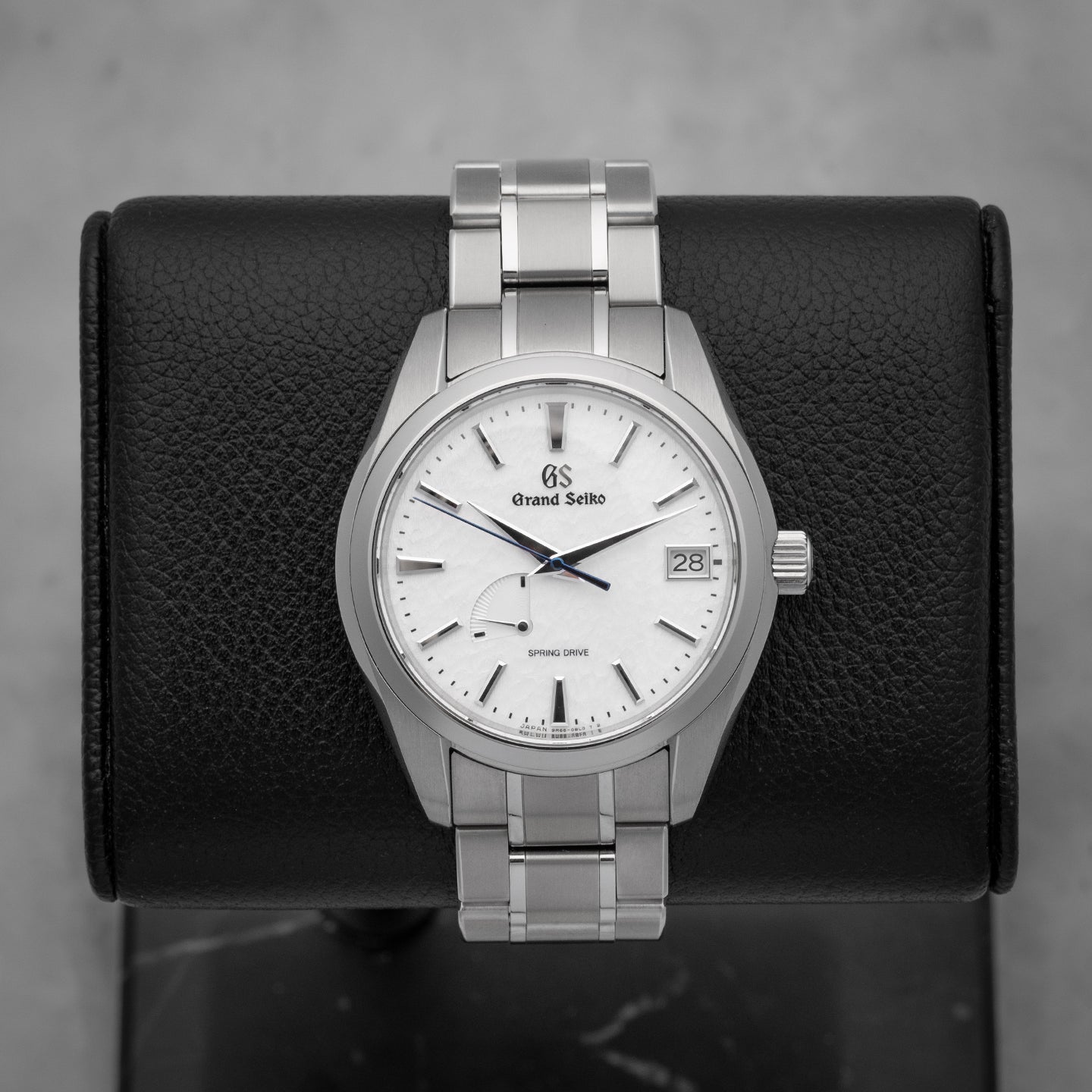 Snow White Grand Seiko Heritage Collection SBGA211 | Noah's Fine Watches Dallas, TX