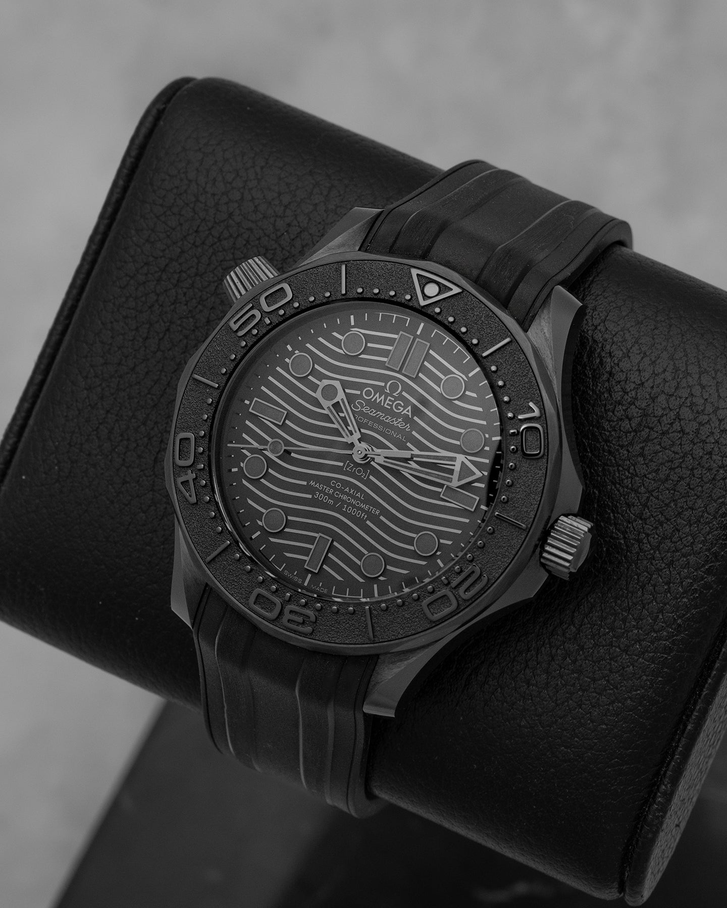 Black Omega Seamaster Diver 300M 210.92.44.20.01.003 | Noah's Fine Watches & Jewelry