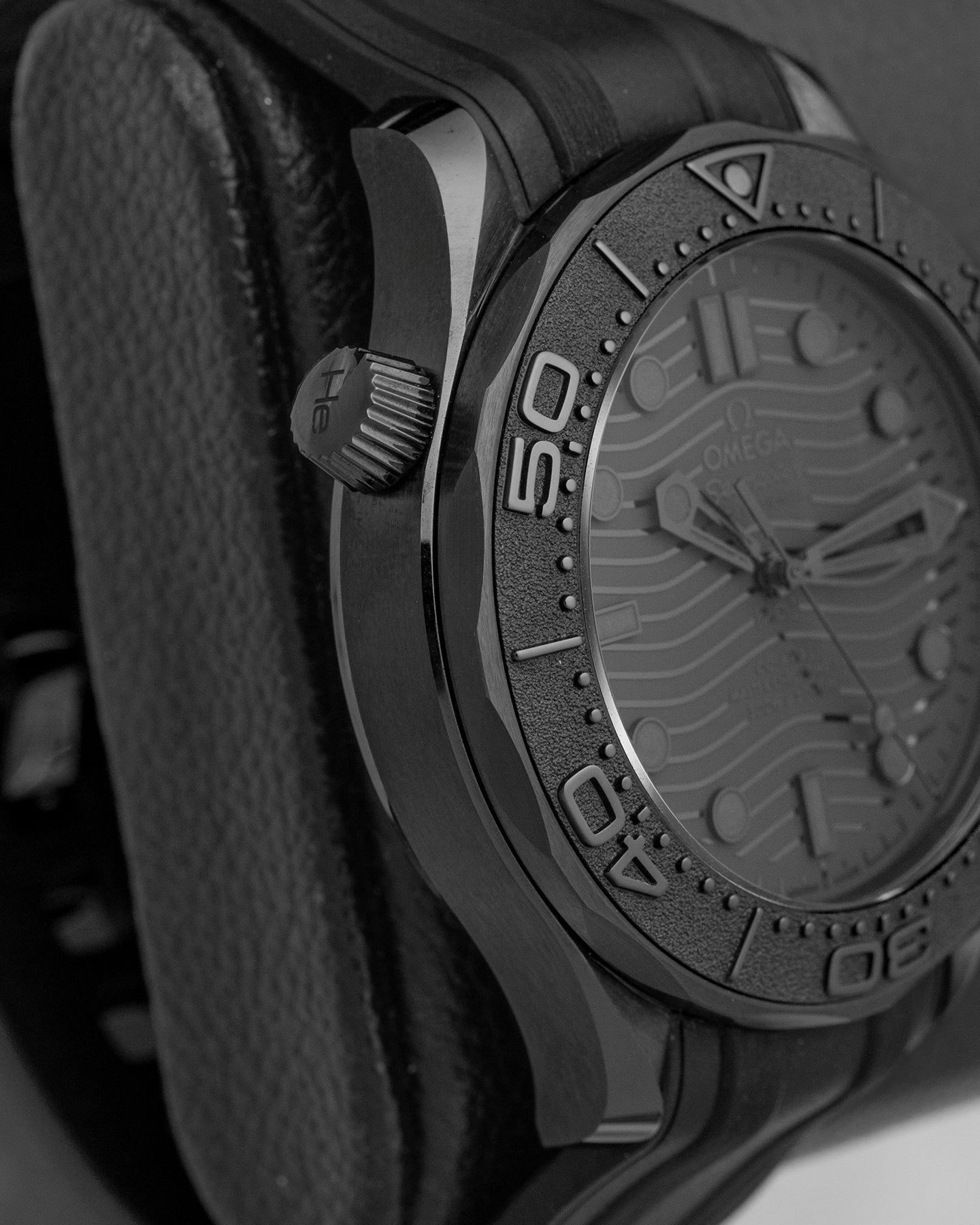 Black Omega Seamaster Diver 300M 210.92.44.20.01.003 | Noah's Fine Watches & Jewelry