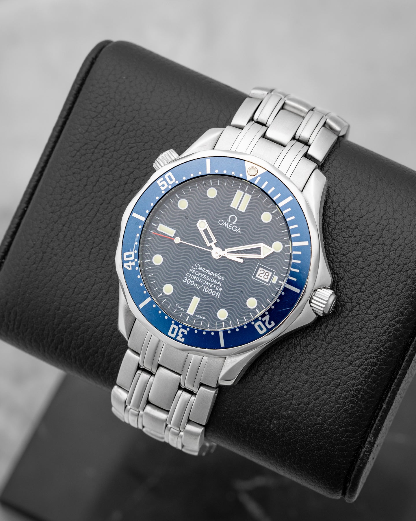 OMEGA Seamaster 300 2531.80 自動巻き The Bond Watch: OMEGA Seamaster 300M 2531.80 - The Calibrated Wrist