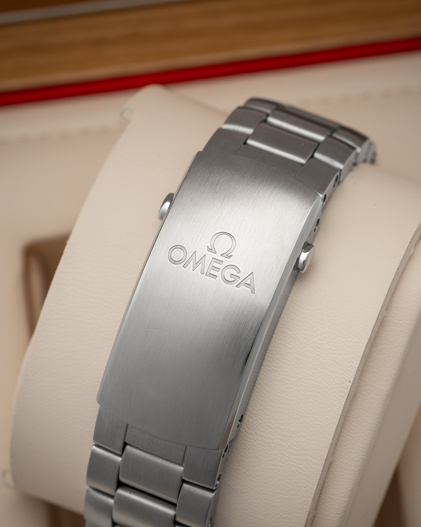 Omega Seamaster Planet Ocean Diamond 23215462101001 – Noah's Fine