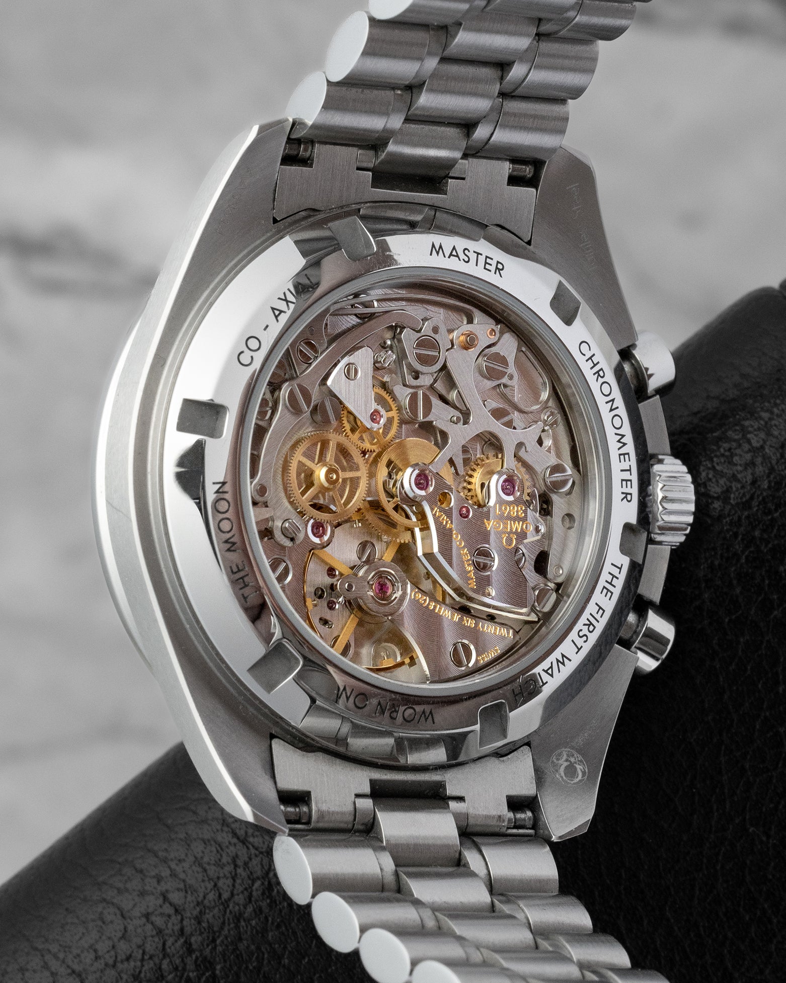 2026 Omega Speedmaster Moonwatch 42 31030425001004 | Noah's Fine Watches