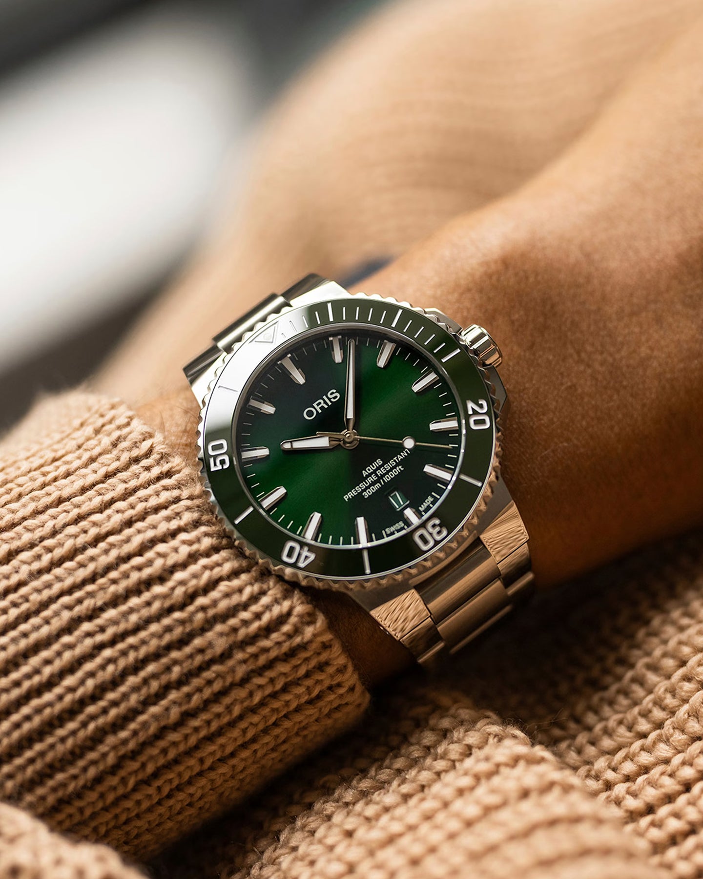 41.5mm Green Oris Aquis Date | Noah's Fine Watches Dallas, Texas