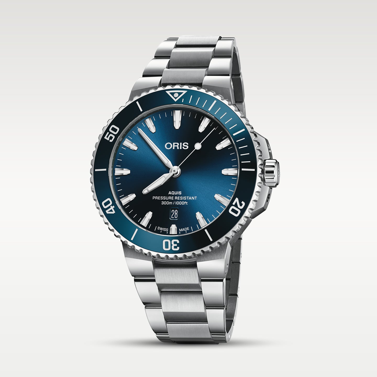 43.5mm Oris Aquis Date Steel Blue | Noah's Fine Watches Dallas, Texas