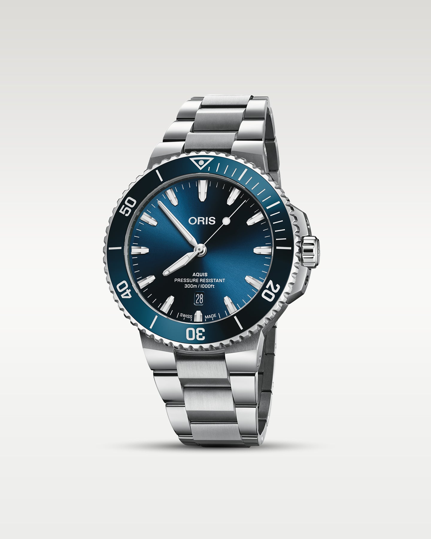 43.5mm Oris Aquis Date Steel Blue | Noah's Fine Watches Dallas, Texas