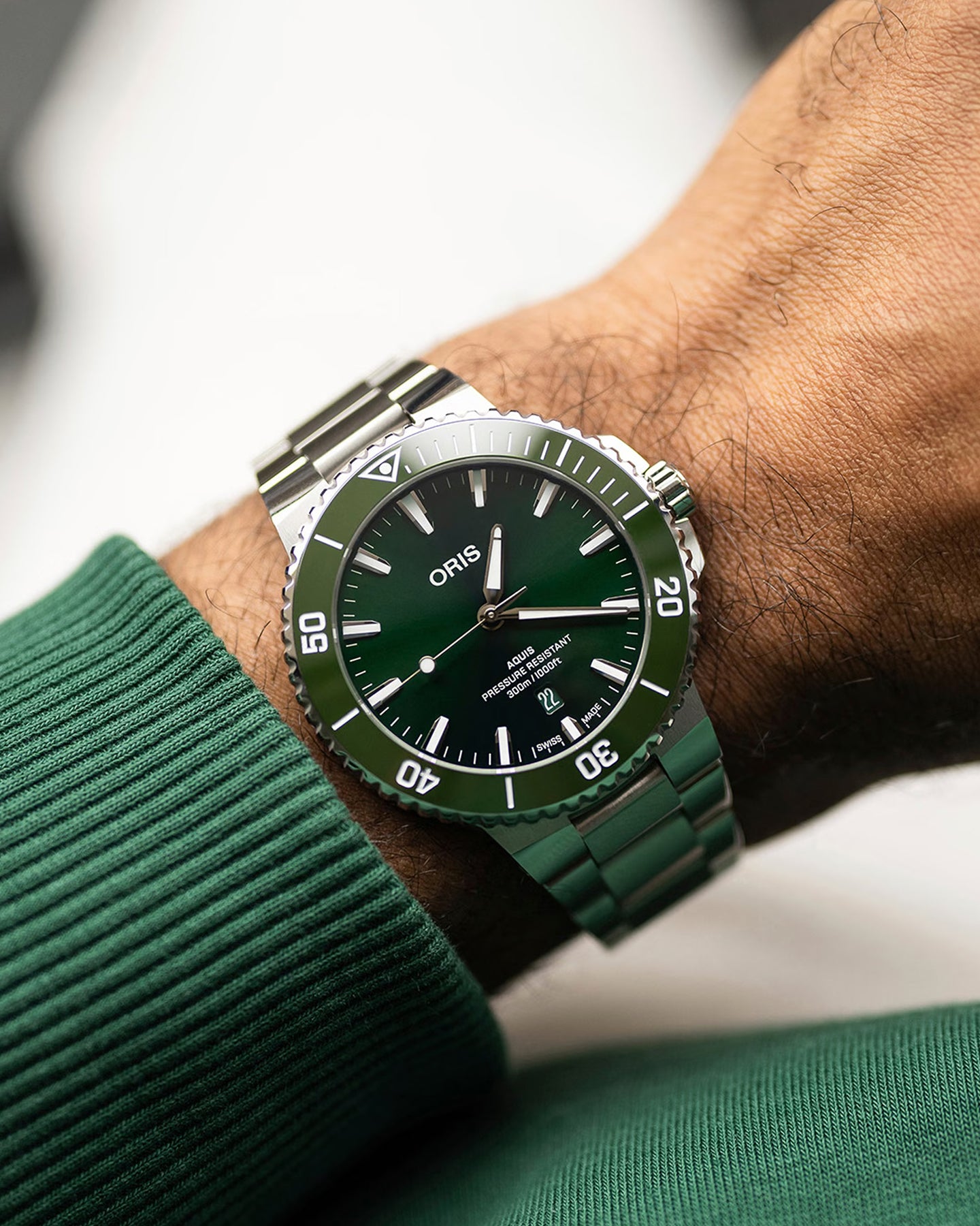Steel Green Oris Aquis Date | Noah's Fine Watches Dallas, TX