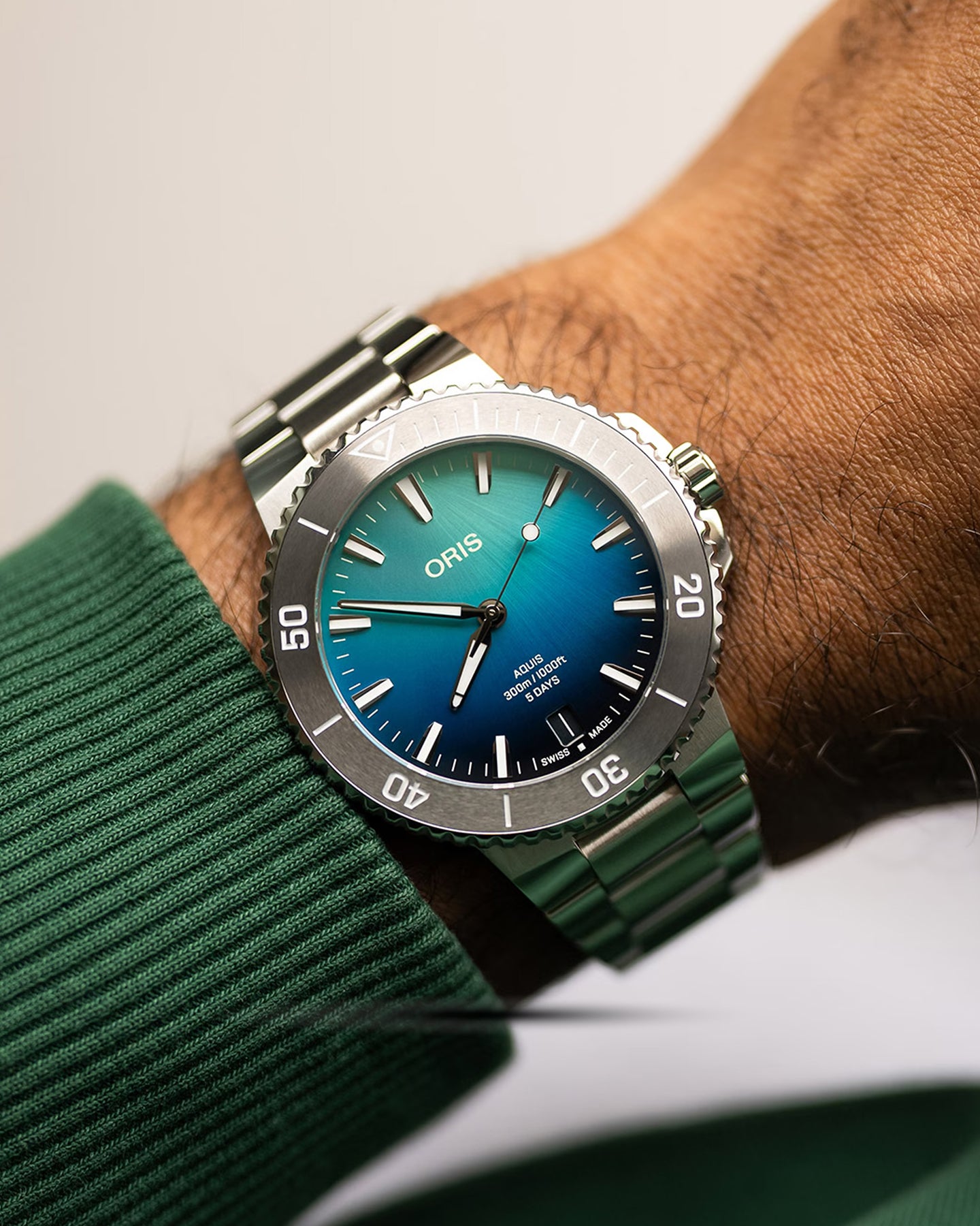Oris Aquis Great Barrier Reef Limited Edition IV | Noah's Fine Watches Dallas, Texas