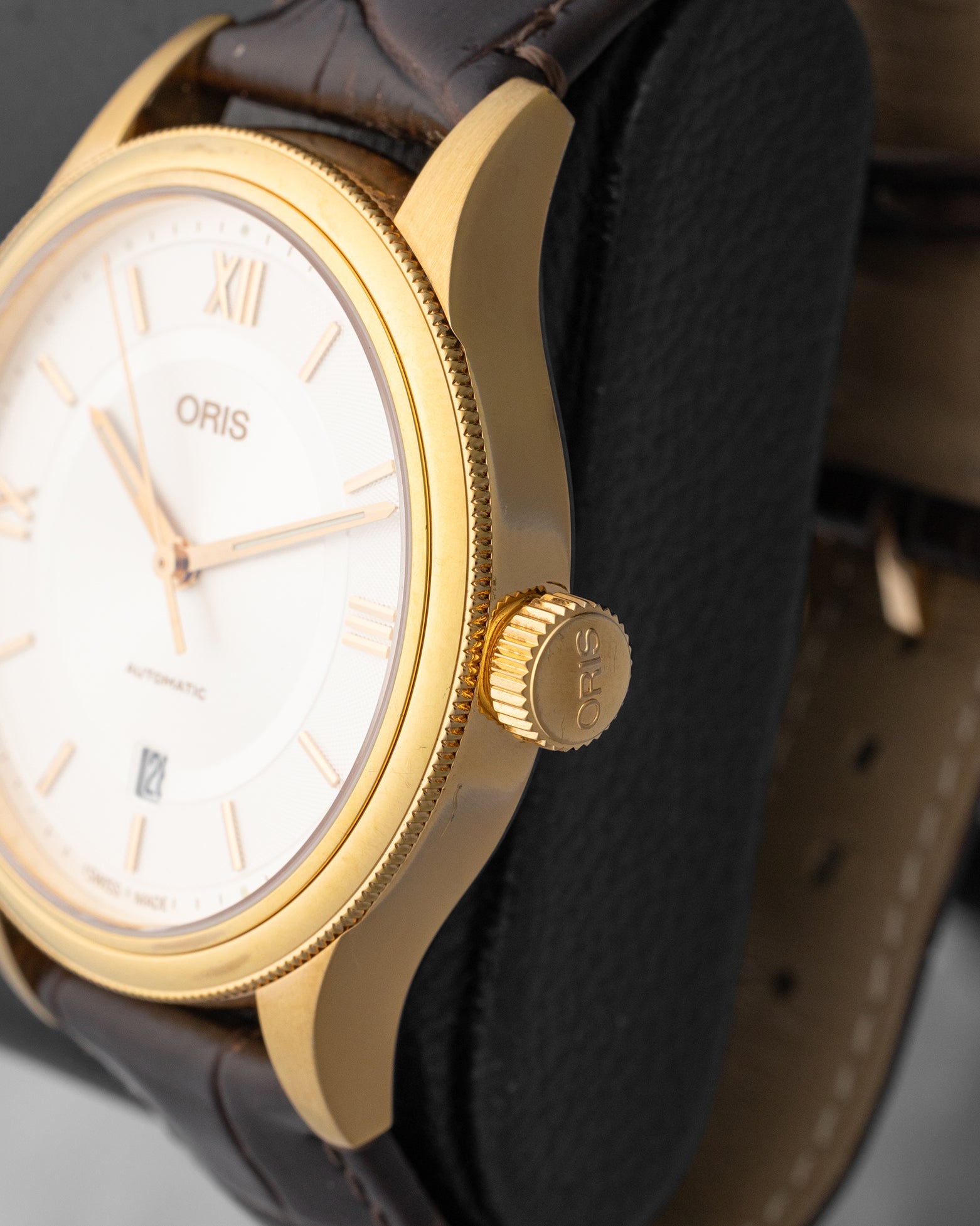 Gold Oris Classic Date 01 733 7719 4871 | Noah's Fine Watches Dallas Texas
