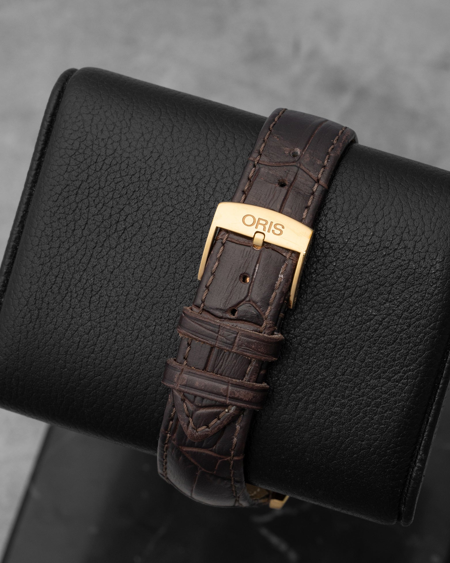 Gold Oris Classic Date 01 733 7719 4871 | Noah's Fine Watches Dallas Texas