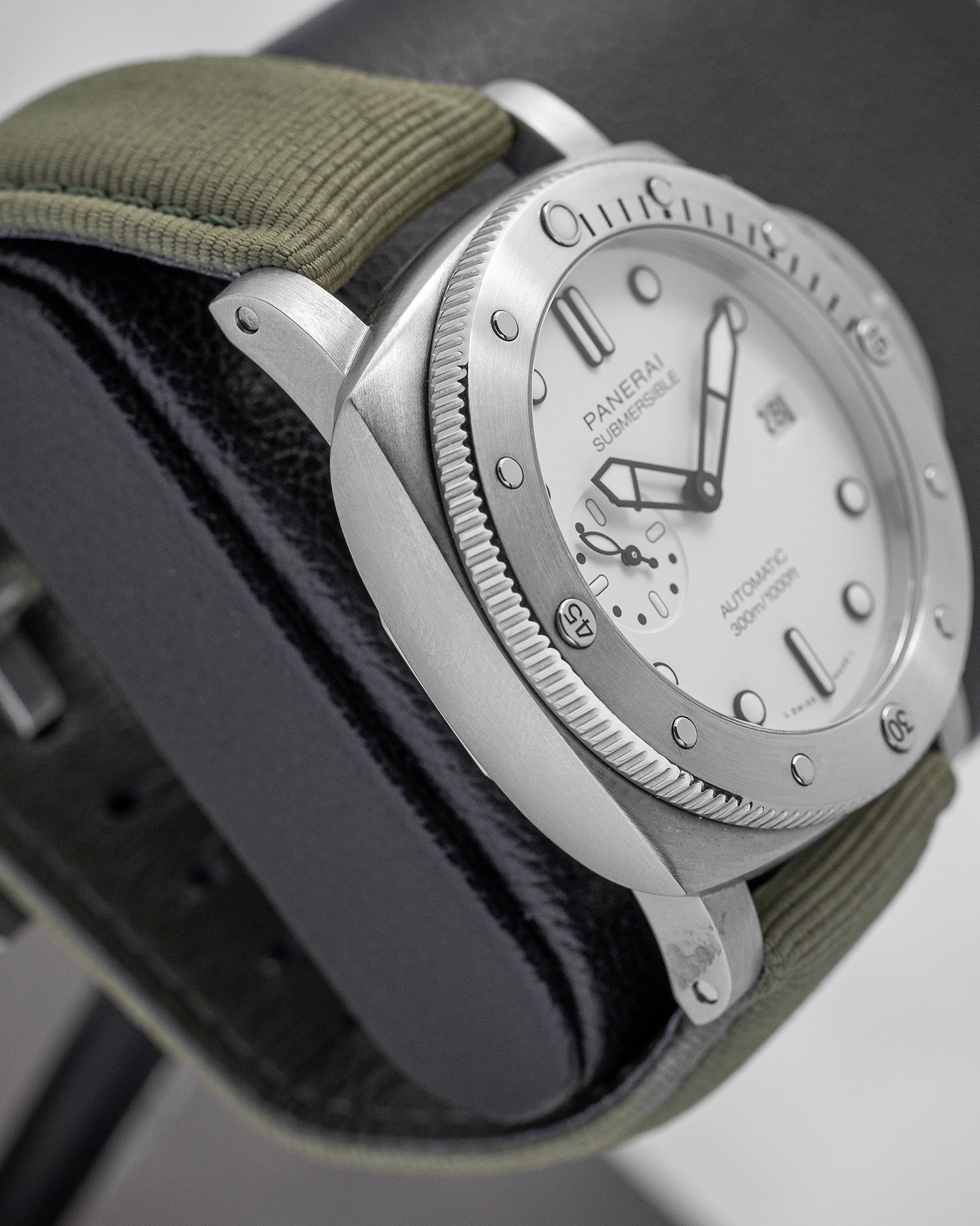 Panerai Submersible Quaranta Quattro PAM01226 Watch | Noah's Fine Watches and Jewelry