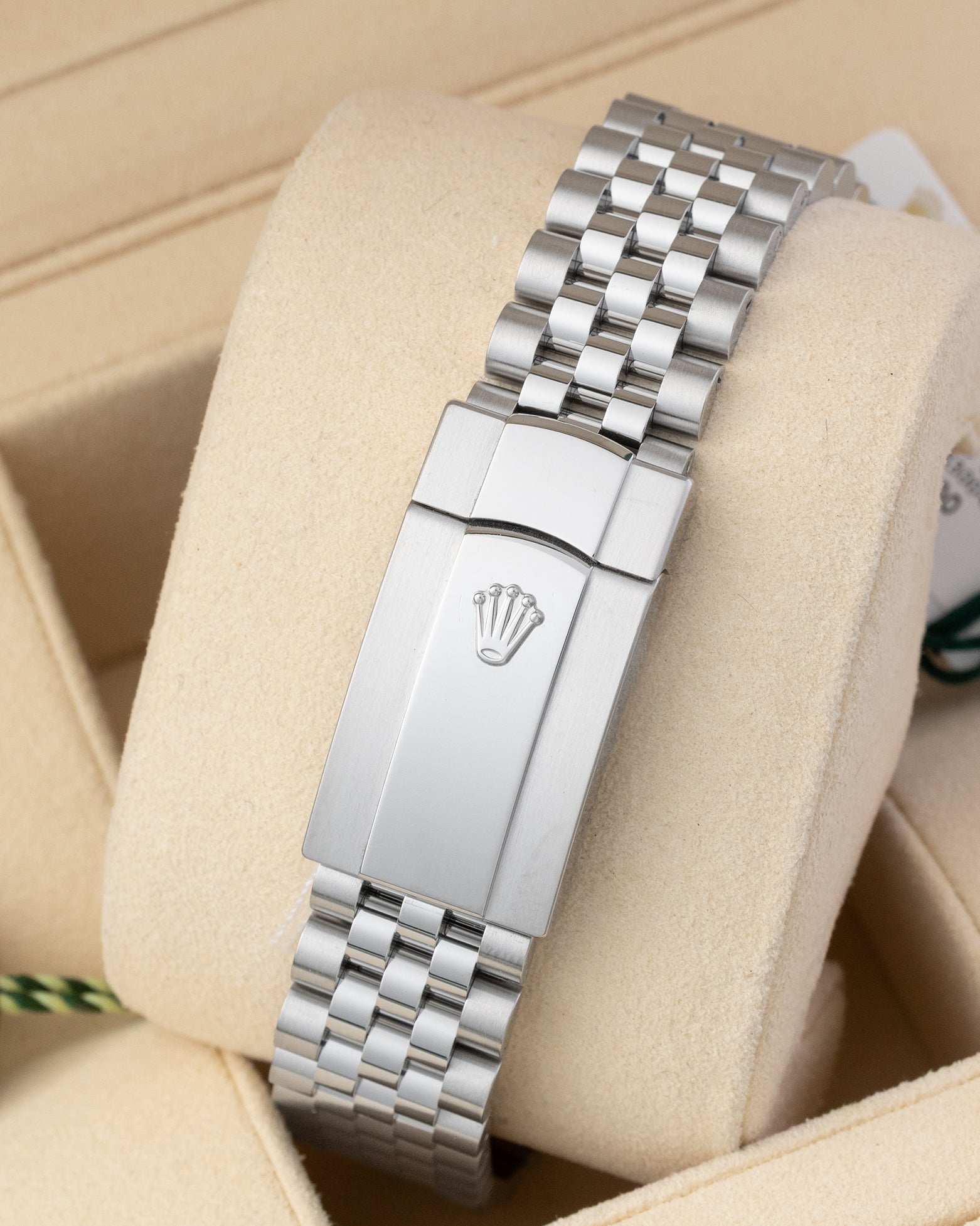 Stainless steel Jubilee bracelet with Oysterclasp and Easylink extension on Rolex Datejust 41 reference 126300