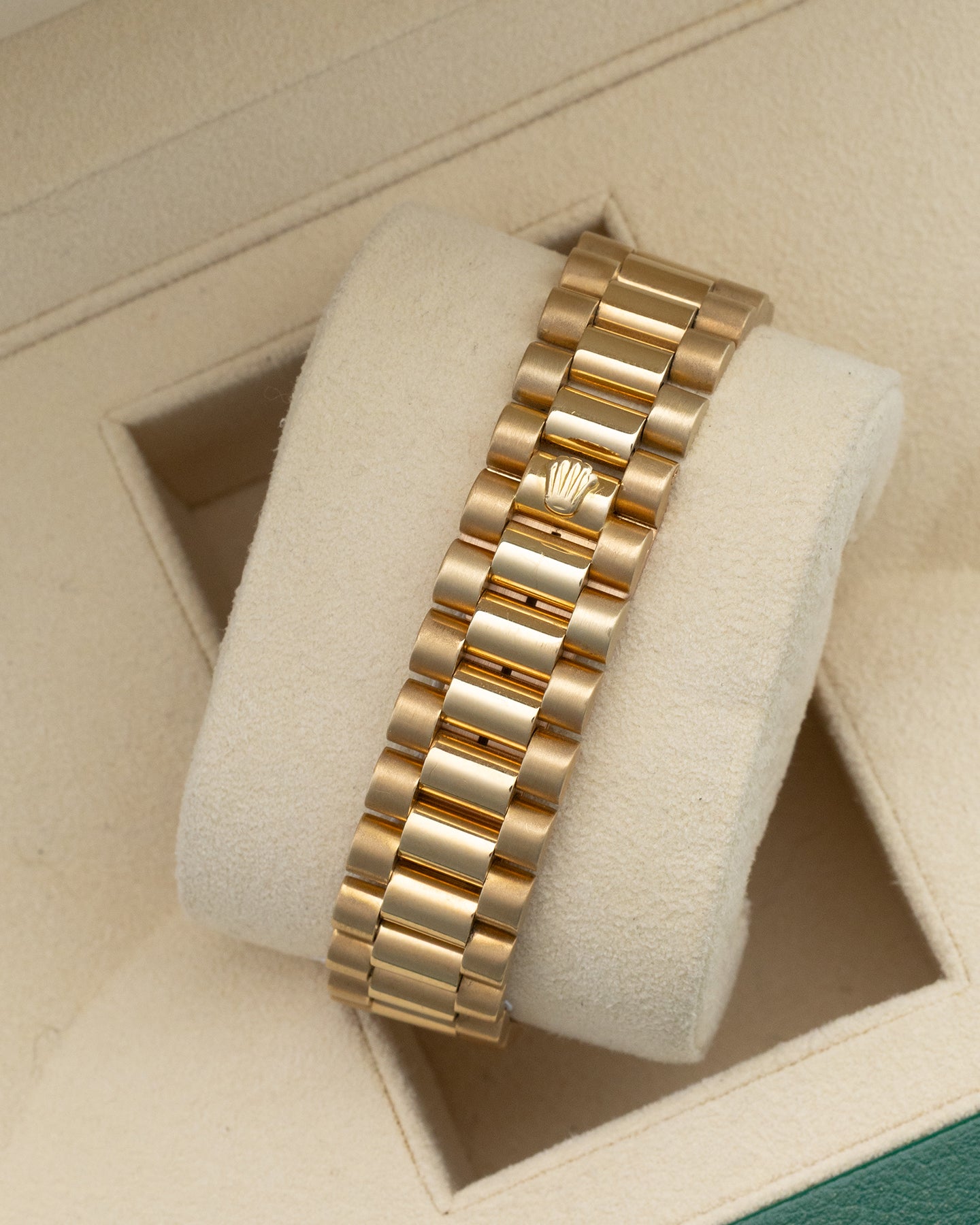 Rolex Day-Date 36 18238 Chamgpagne Diamond | Noah's Fine Jewelry & Watches