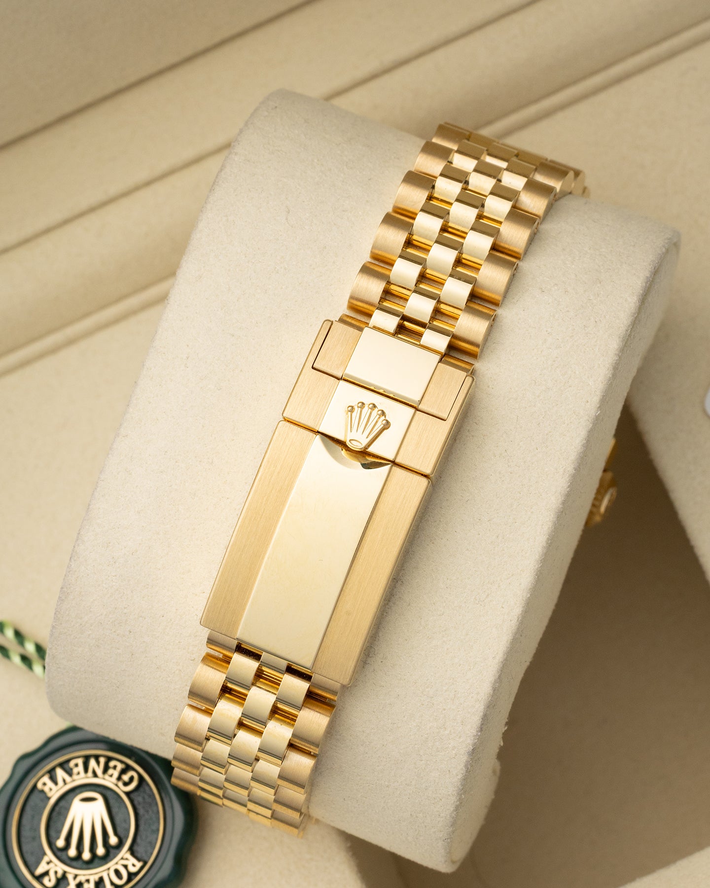 Yellow Gold Rolex GMT-Master II 126718GRNR | Noah's Fine Watches Dallas