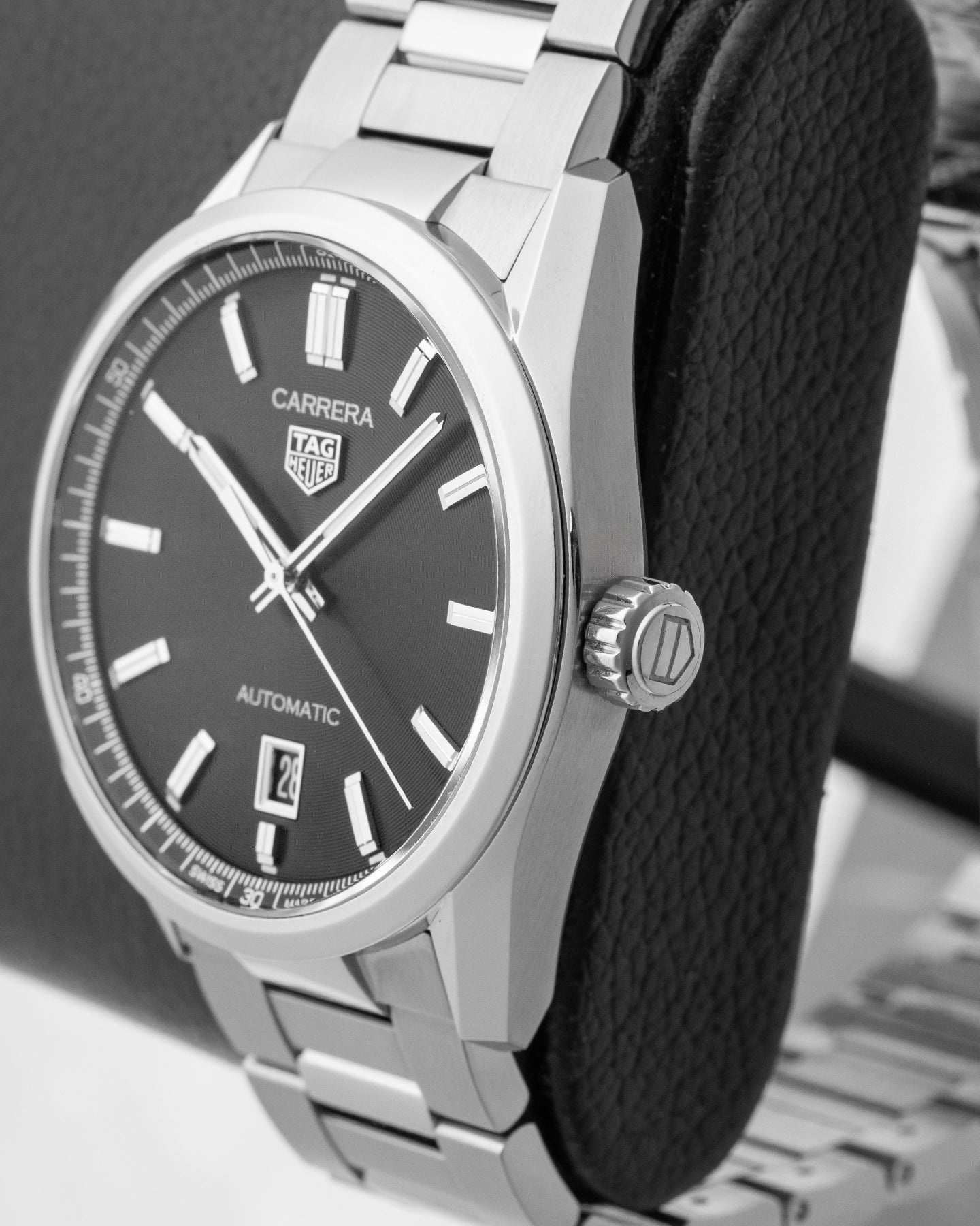 TAG Heuer Carrera Date 39 WBN2110.BA0639 – Noah's Fine Watches