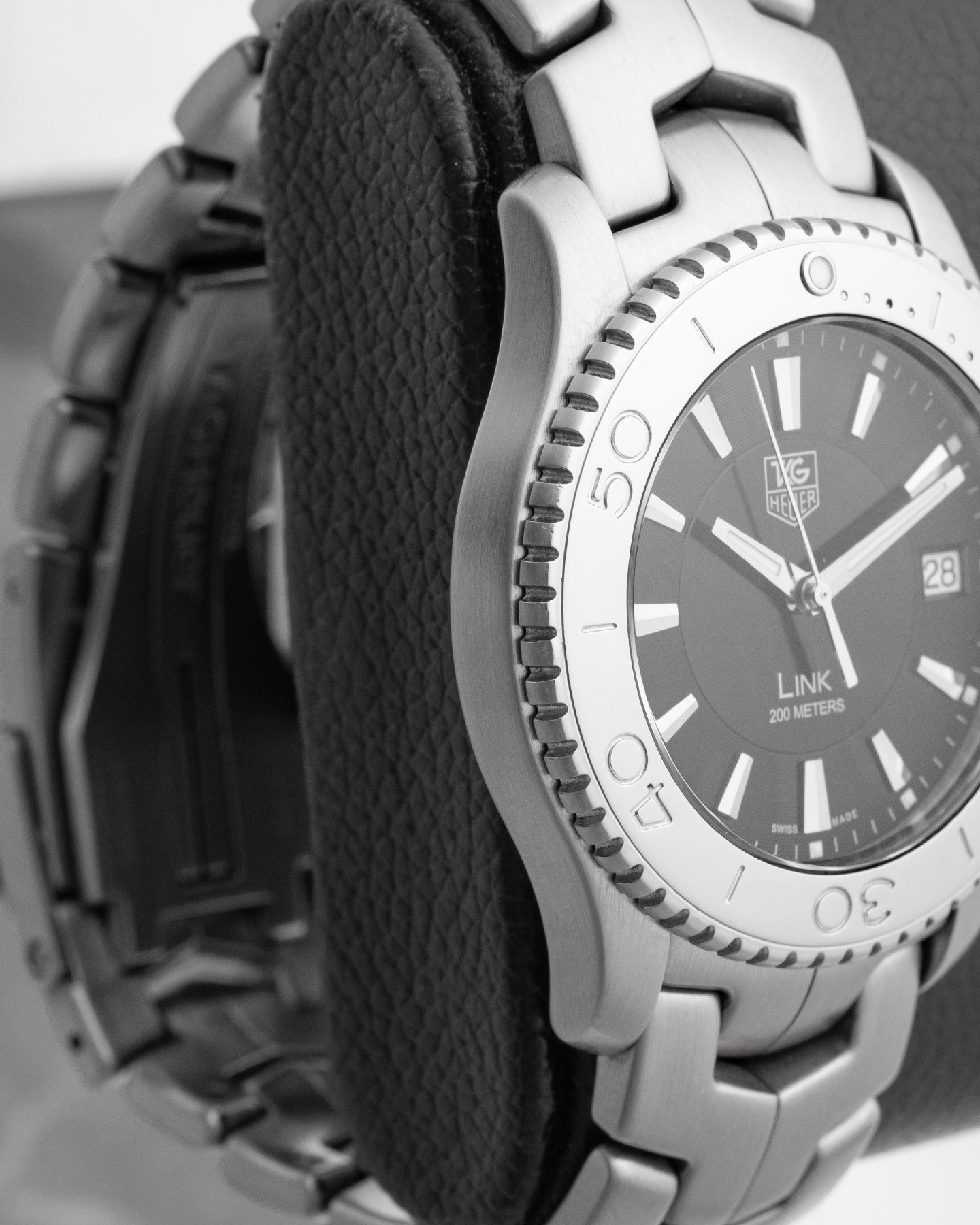 TAG Heuer Link Quartz 38 WJ1110.BA0570 – Noah's Fine Watches & Jewelry