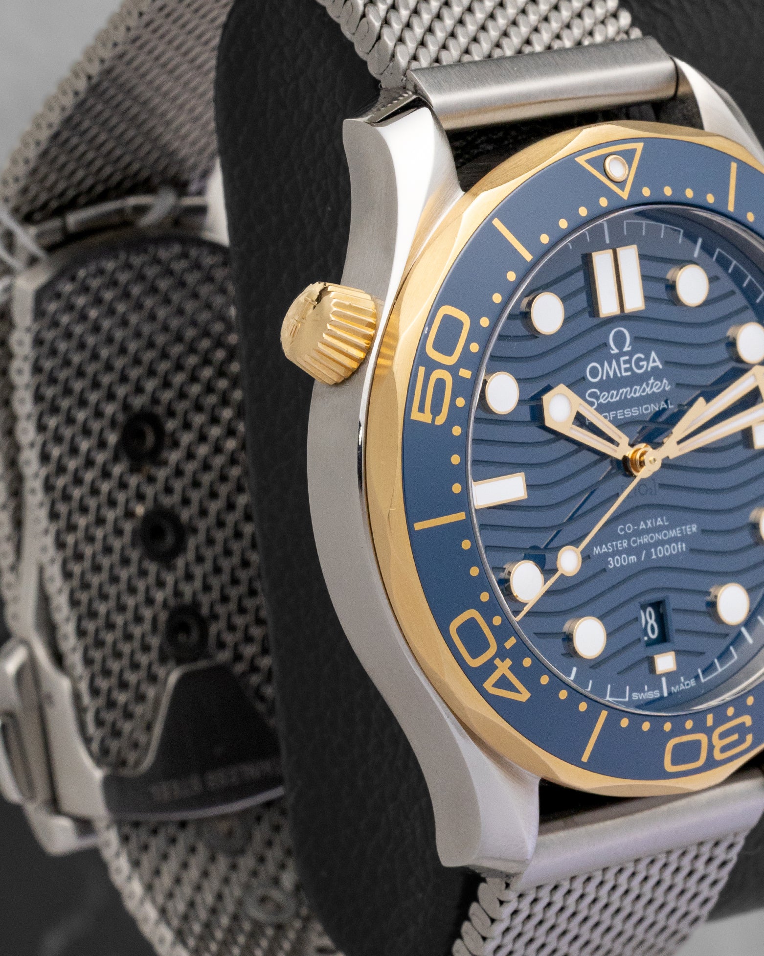 blue dial Omega Seamaster Diver 300M 21022422003001 | Noah's Fine Watches