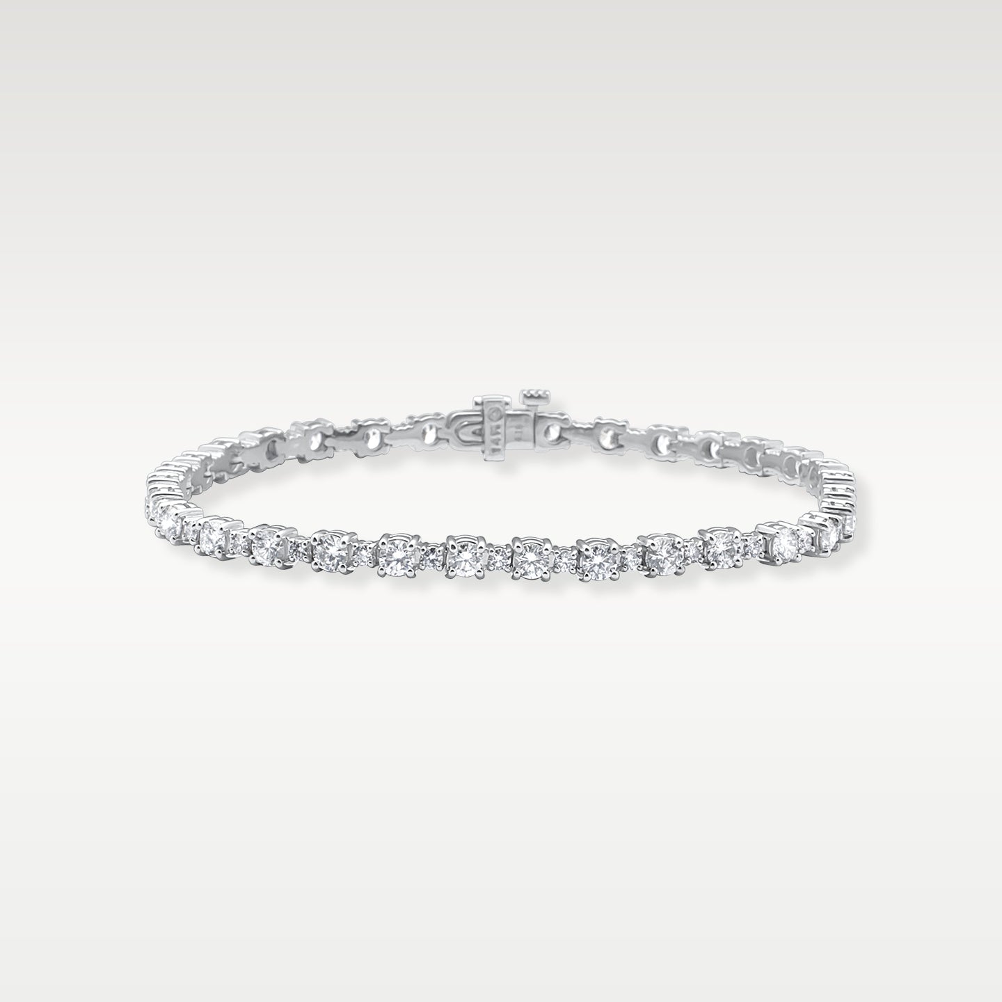 4.18ct Diamond White Gold Tennis Bracelet | Noah's Fine Jewelry and Watches