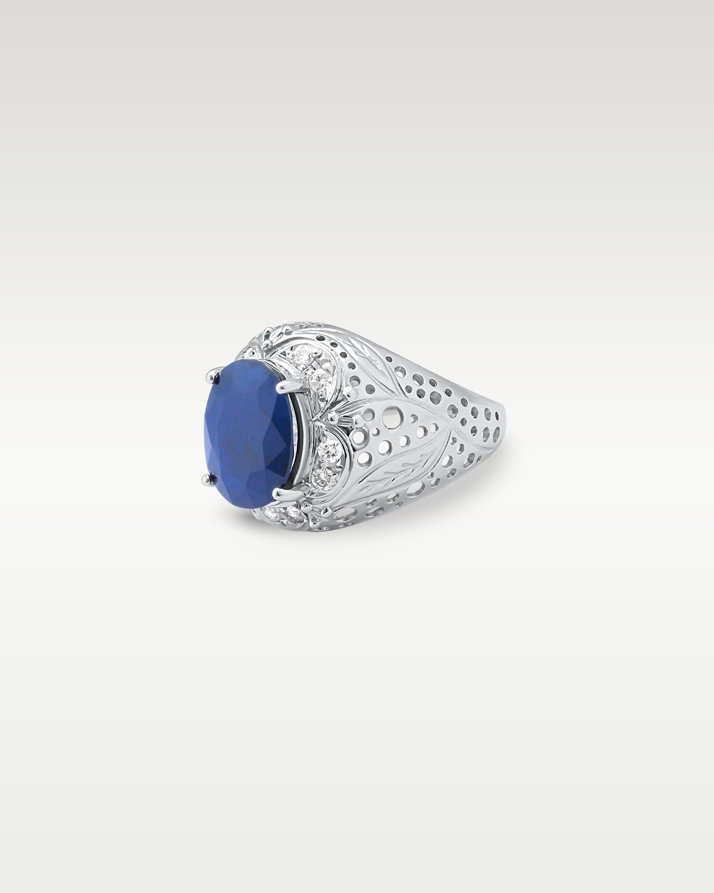 14k White Gold Art Deco Sapphire Diamond Ring | Noah's Fine Jewelry TX