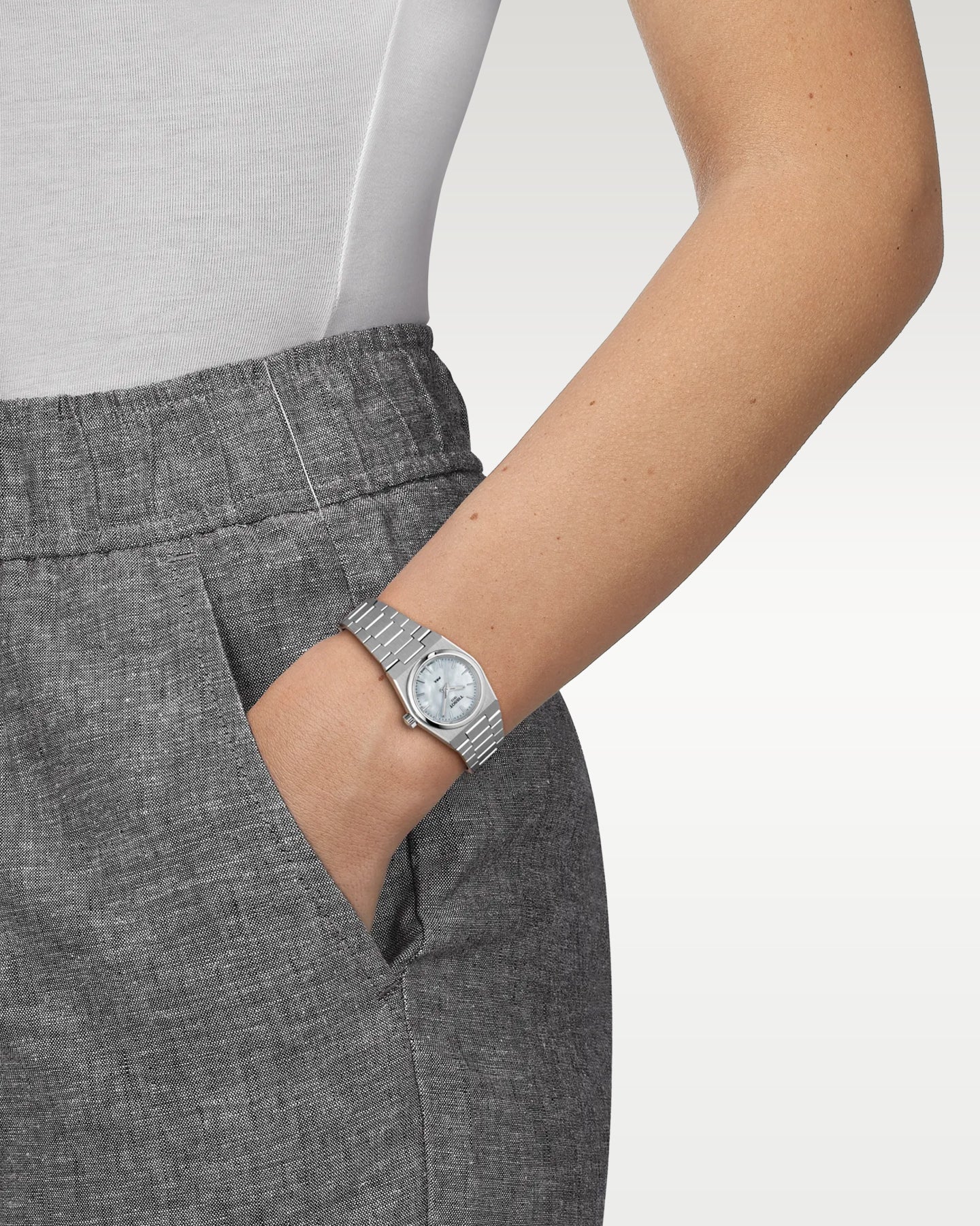 MOP Tissot PRX 25MM T137.010.11.111.00 | Noah's Fine Watches DFW