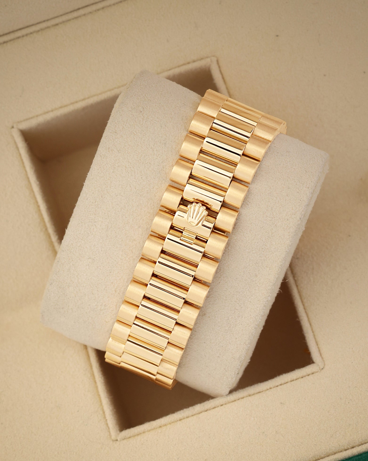 Yellow Gold Rolex Day-Date 40 228238 | Noah's Fine Watches Dallas