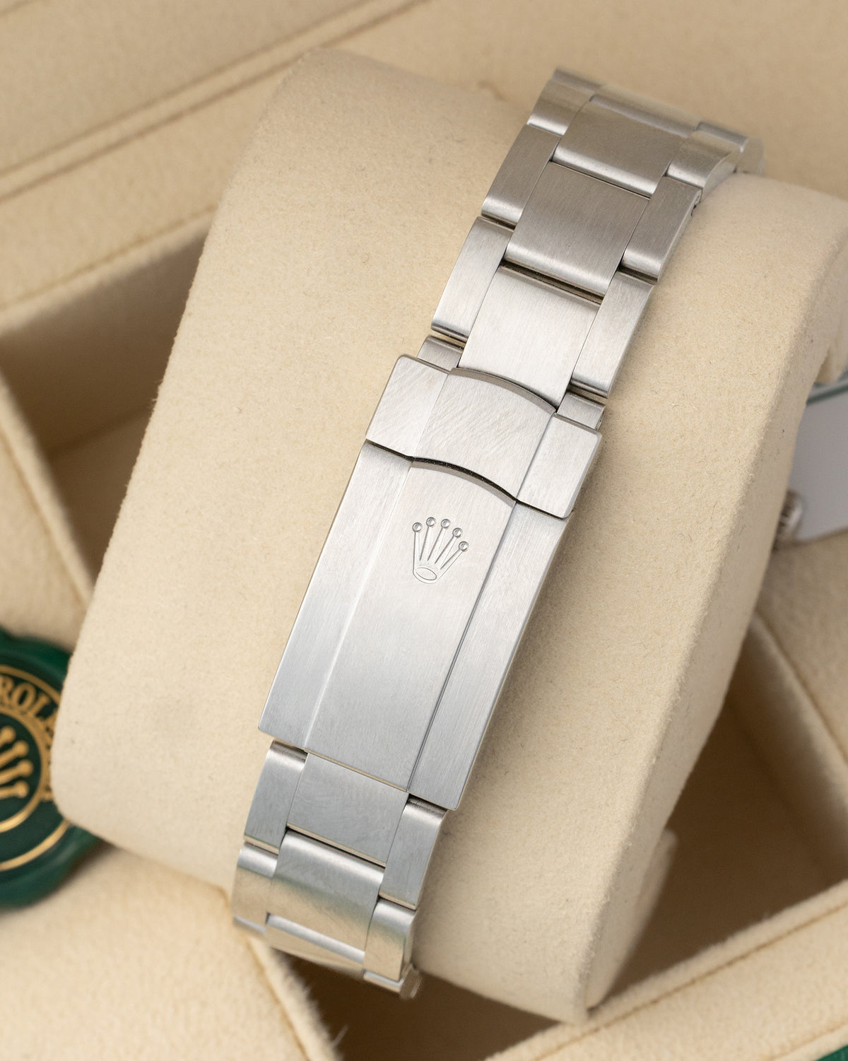 Rolex Oyster Perpetual 124300 | Noah's Fine Watches & Jewelry