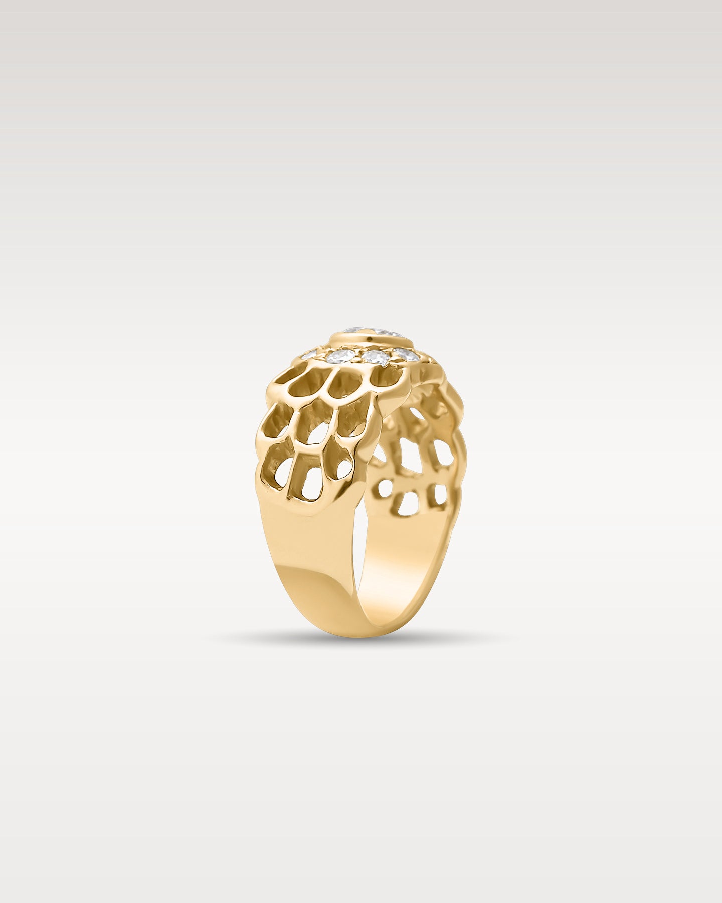 Yellow Gold Floral Honeycomb Diamond Ring | Noahs Fine Jewelry & Watches TX
