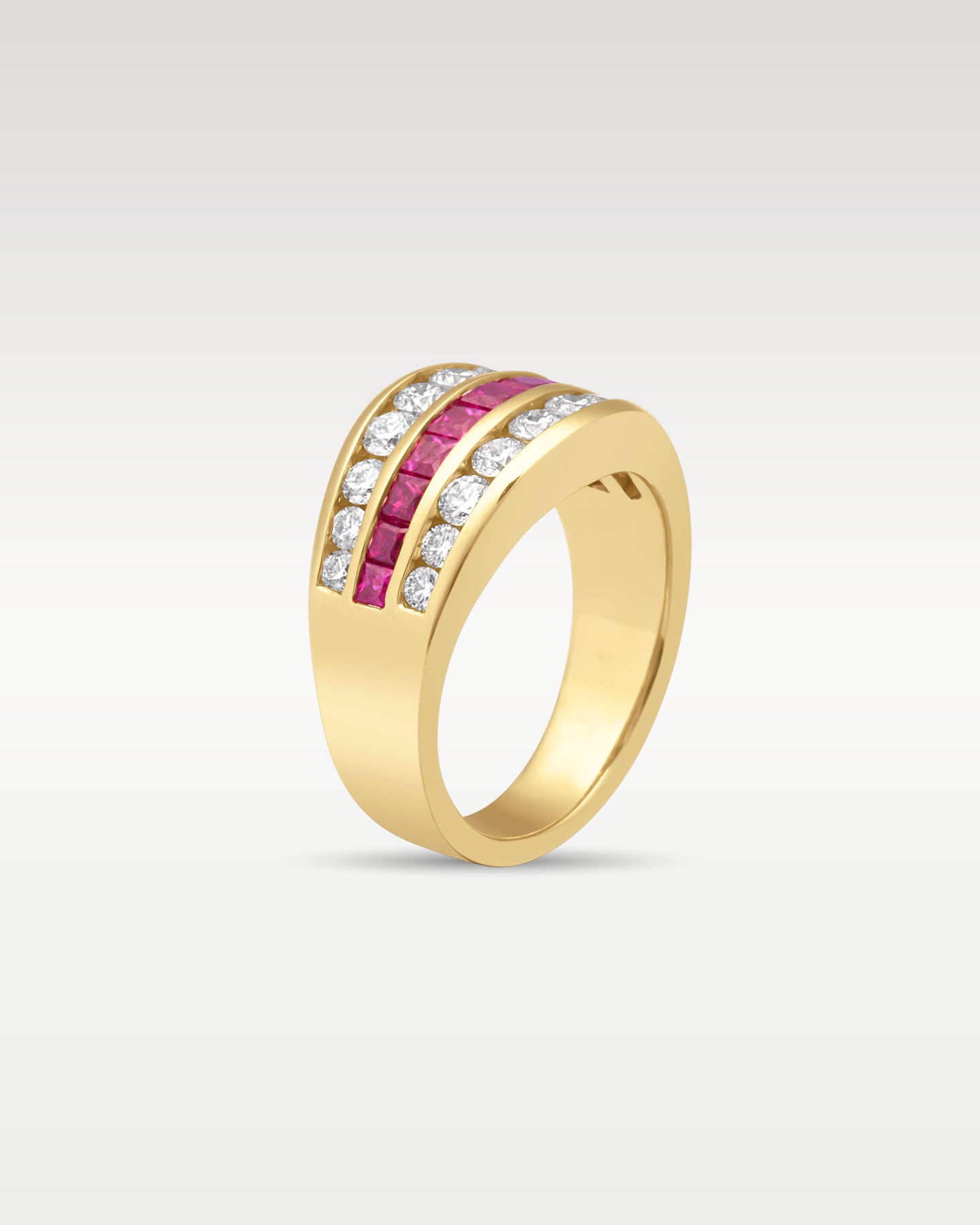 18k Yellow Gold Ruby and Diamond Ring | Noah's Fine Jewelry Frisco, TX