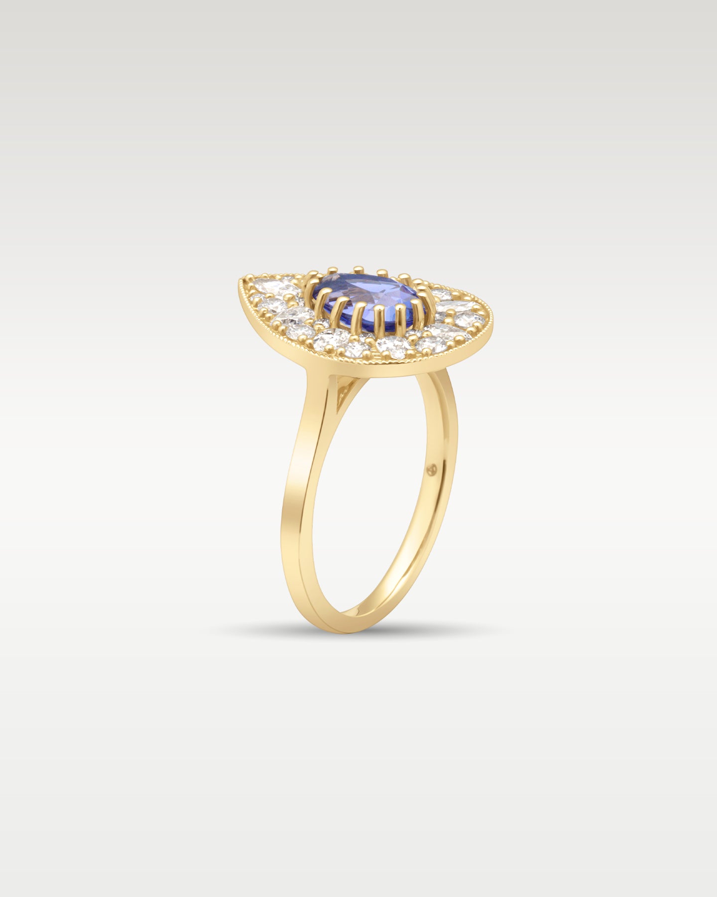 Pear-Shaped Yellow Gold Tanzanite Diamond Ring | Noah's Fine Jewelry Frisco