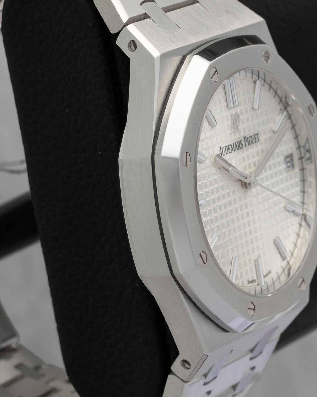 Audemars Piguet Royal Oak Selfwinding 41 15510ST.OO.1320ST.08 | Noah's Fine Watches & Jewelry