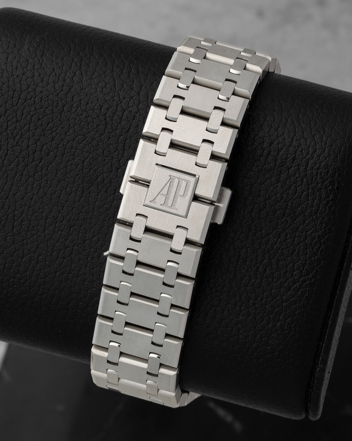 Audemars Piguet Royal Oak Selfwinding 41 15510ST.OO.1320ST.08 | Noah's Fine Watches & Jewelry