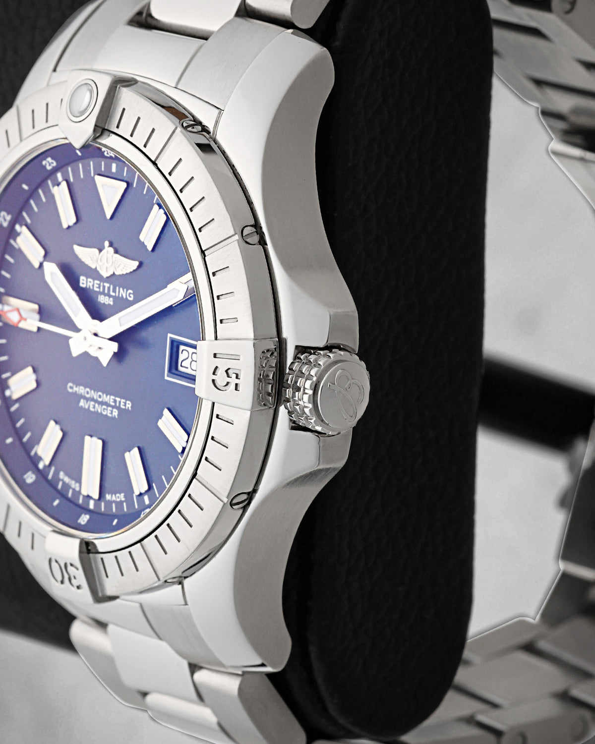 Breitling Avenger Automatic 43 A17318101C1A1 | Noah's Fine Watches & Jewelry