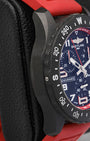 Side profile view of the lightweight Breitlight case and bidirectional compass bezel