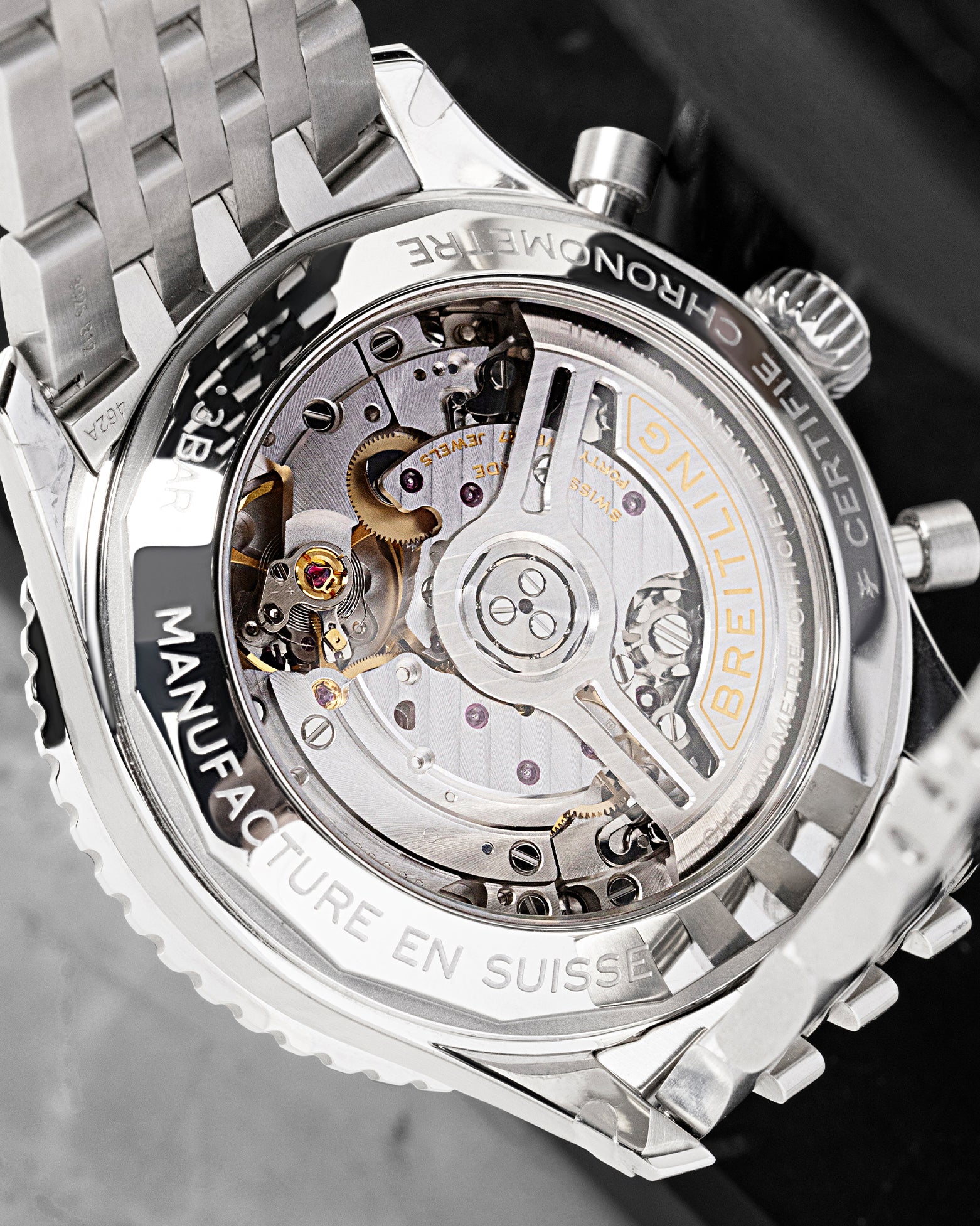 Sapphire display case back revealing the self-winding Manufacture Breitling Calibre B01 movement on Navitimer AB0138
