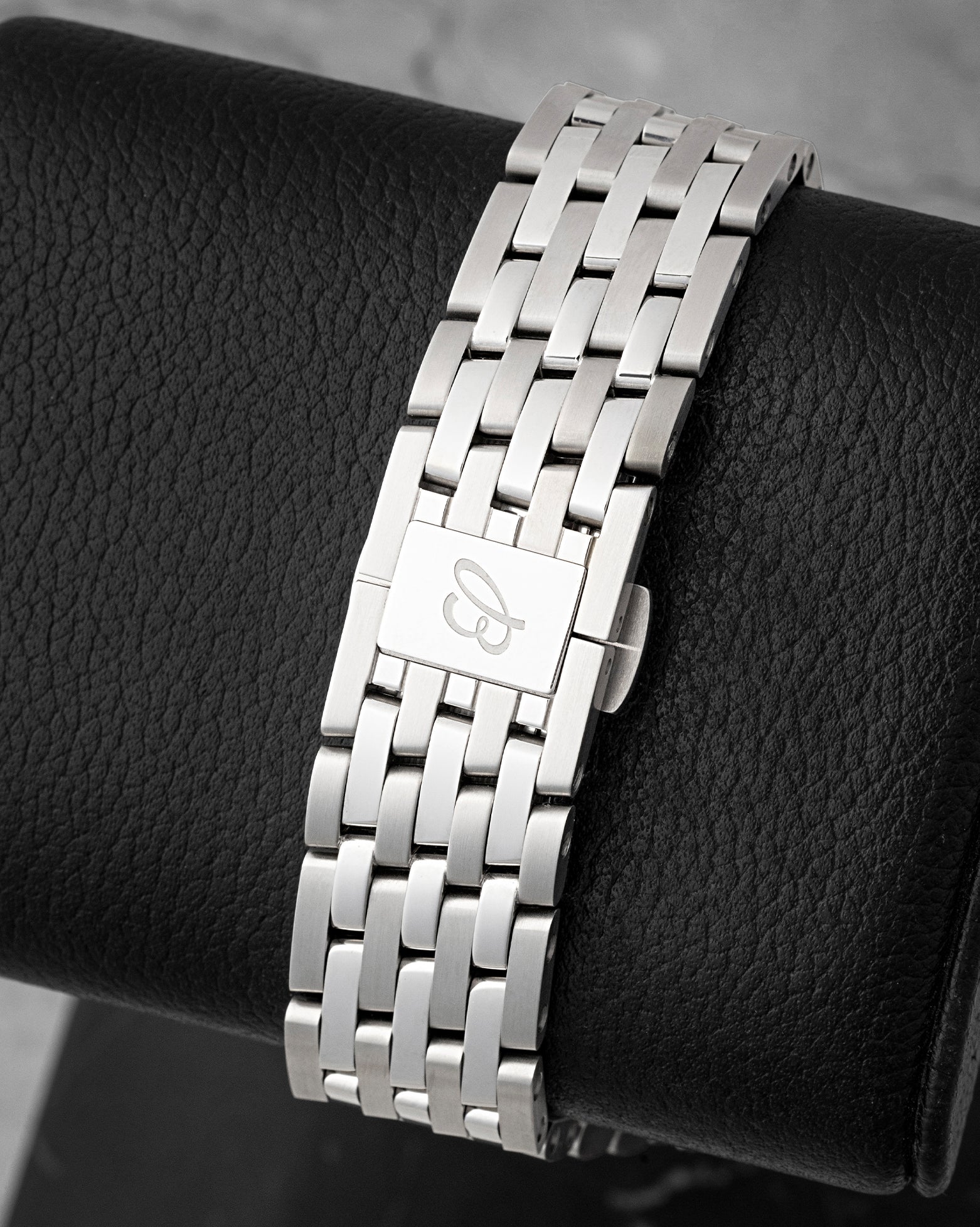 Stainless steel seven-row Navitimer bracelet with butterfly folding clasp for Breitling Navitimer B01 Chronograph 43 AB0138