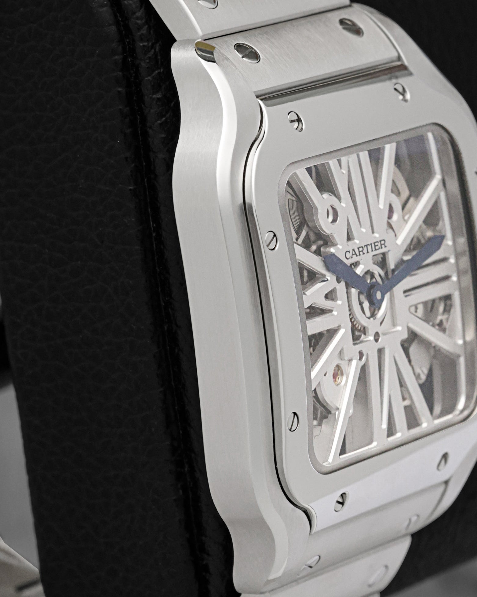 Side profile view of the 2022 Cartier Santos de Cartier Skeleton WHSA0015 stainless steel case