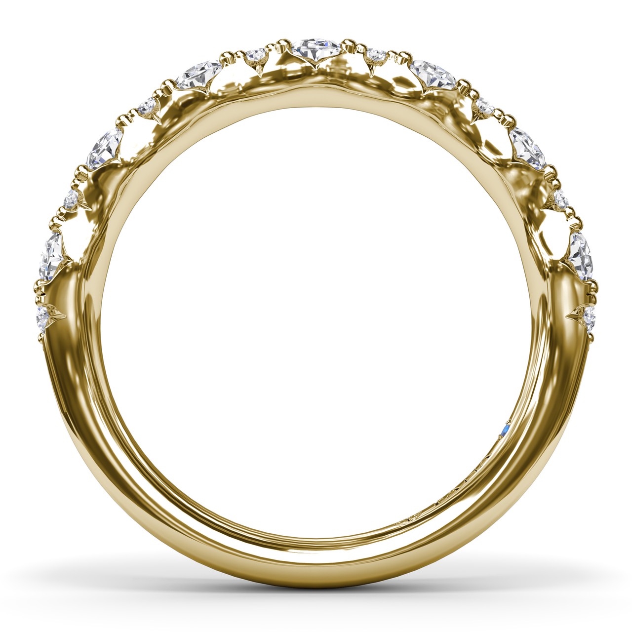 Circular profile view of the Fana W6655 14kt yellow gold cluster ring highlighting the contour of the scalloped diamond setting