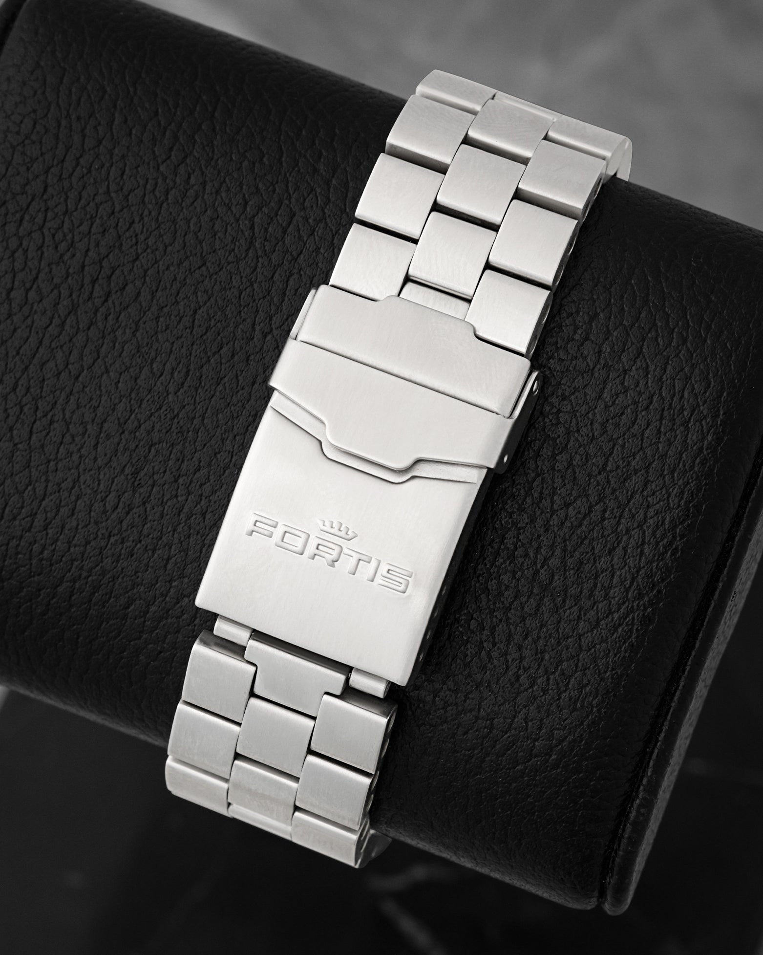 Stainless steel bracelet with folding security clasp and diver extension for Fortis B-42 Diver Chronograph Alarm