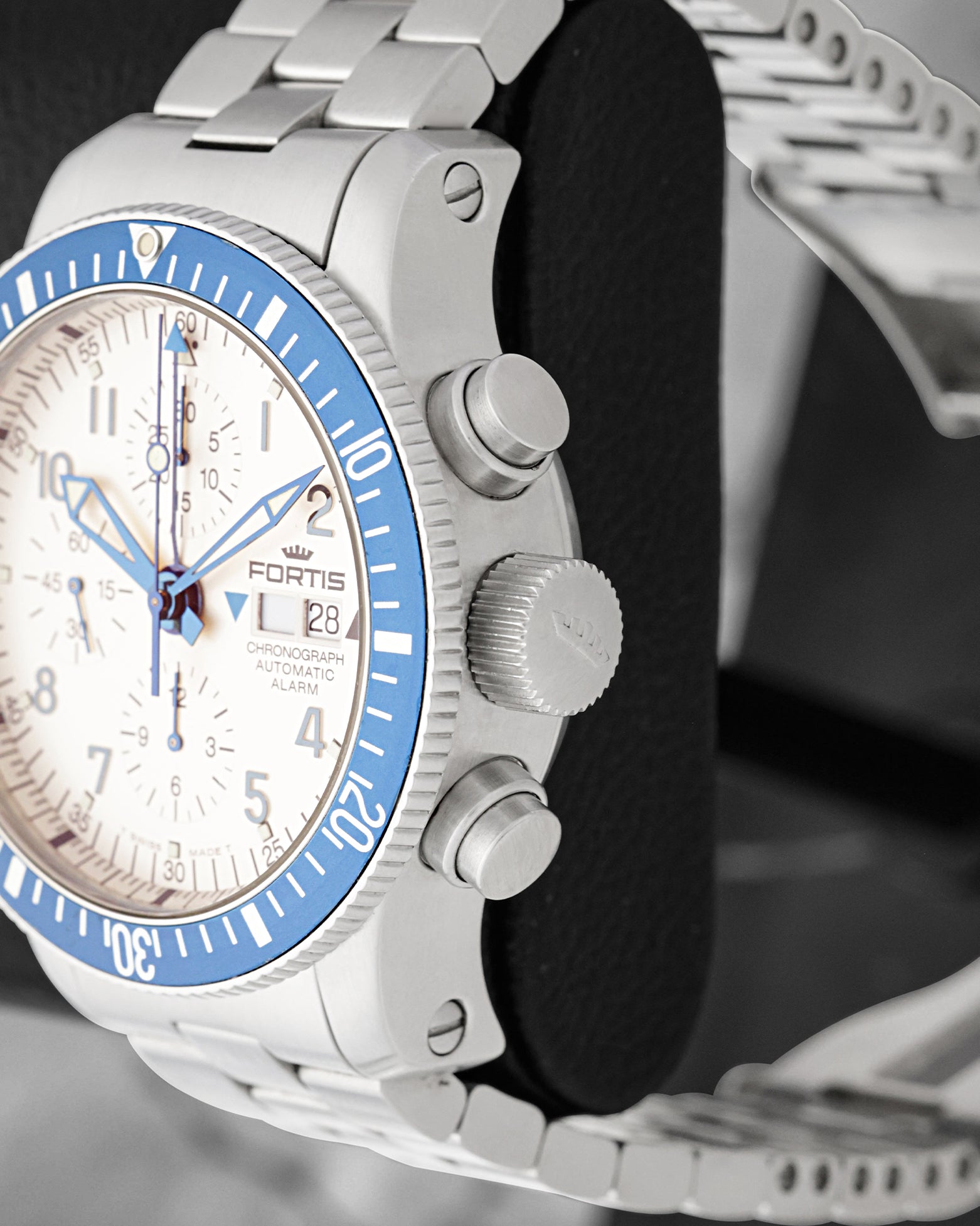 Fortis B-42 Diver Chronograph Alarm 641.10.170 – Noah's Fine