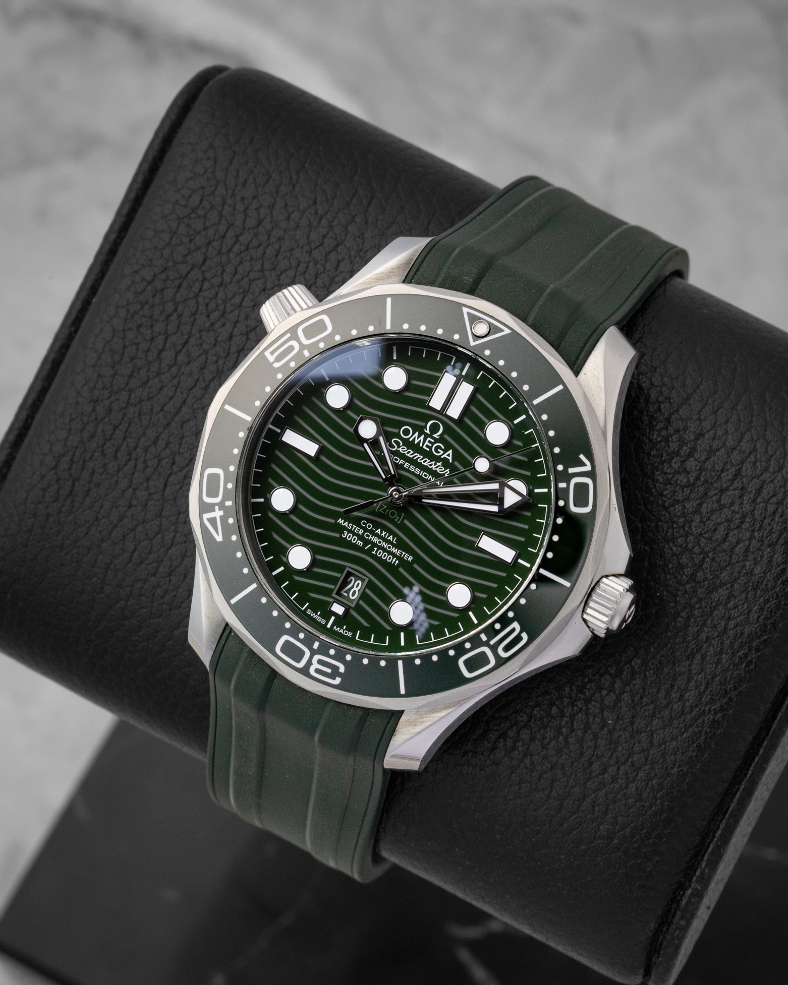 2025 Omega Seamaster Diver 300M 42 21032422010001 | Noah's Fine Watches