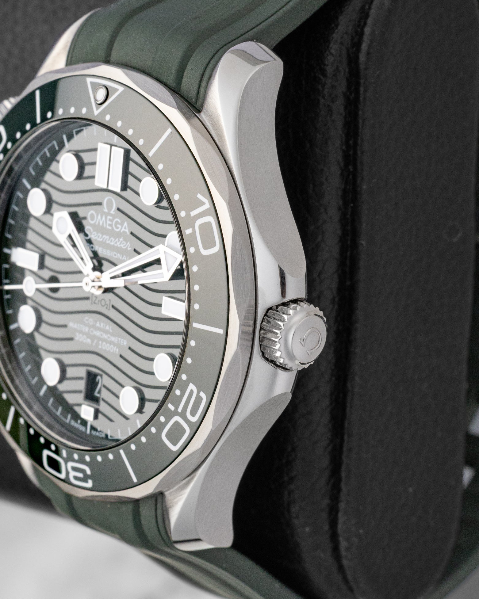 2025 Omega Seamaster Diver 300M 42 21032422010001 | Noah's Fine Watches