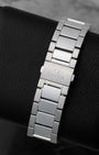 Stainless steel butterfly clasp closure on the integrated bracelet for the pre-owned 2022 Omega Seamaster Aqua Terra 150M.