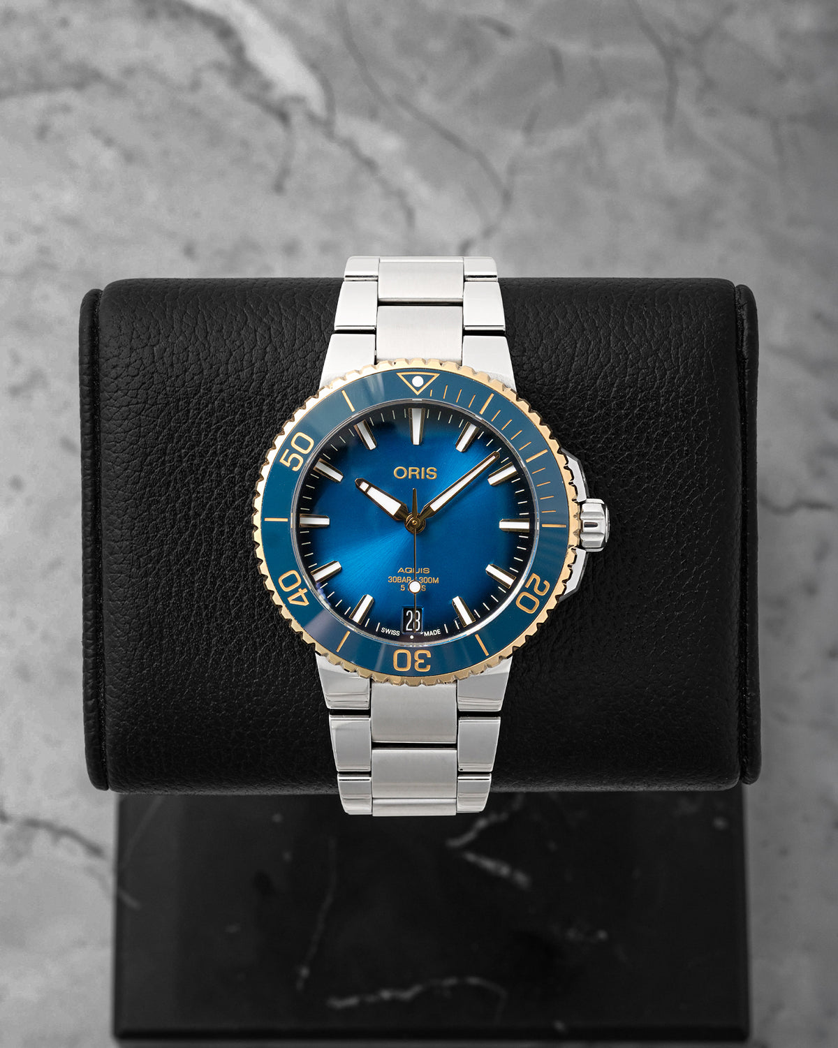 Oris Aquis Date Calibre 400 01 400 7769 6355-07 8 22 09PEB | Noah's Fine Watches & Jewelry