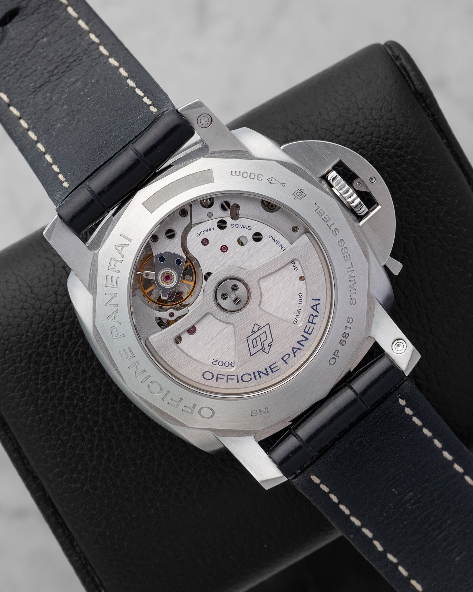 Exhibition sapphire crystal case back displaying the automatic in-house Panerai Calibre P.9002 movement on reference PAM 321