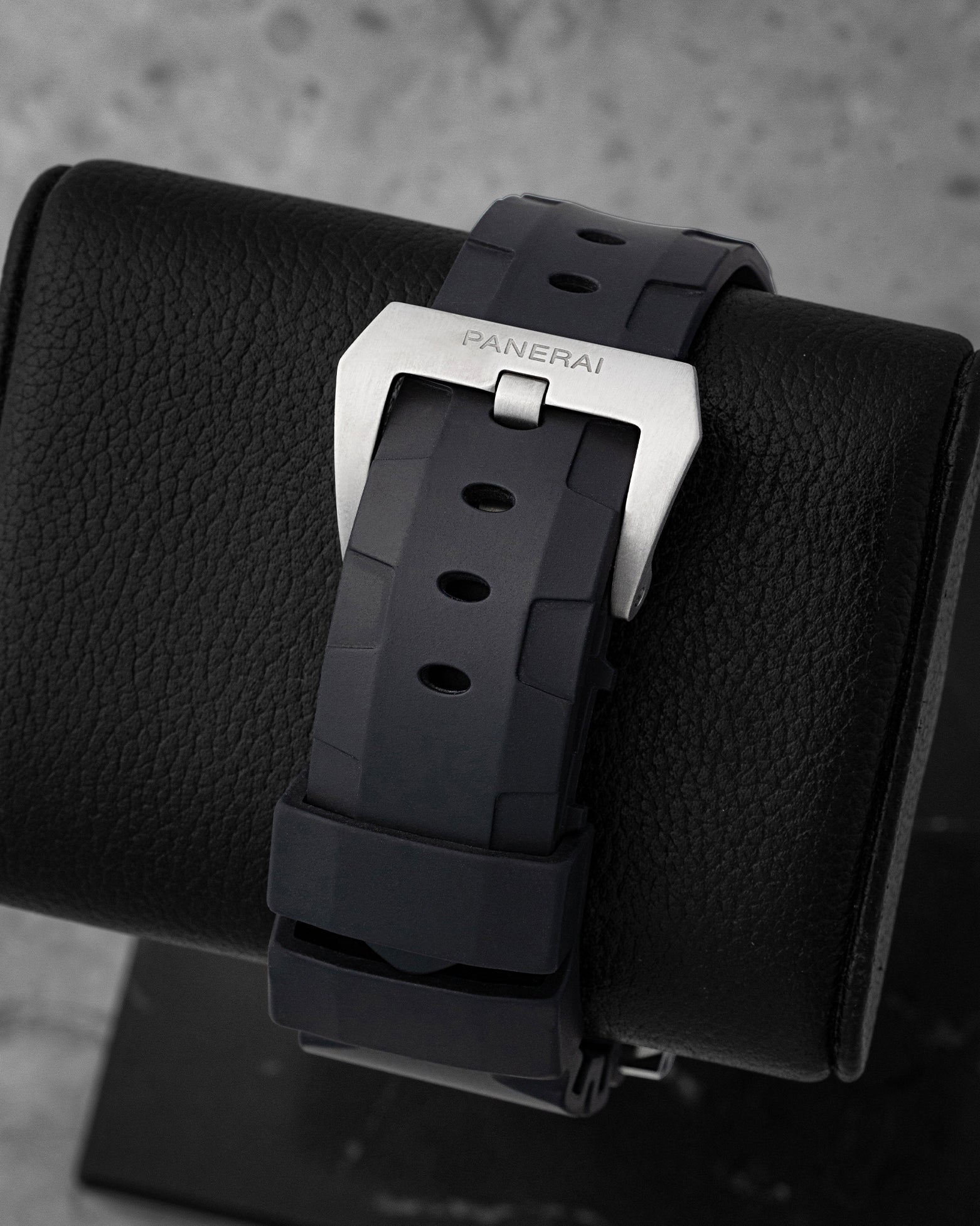 Black accordion Caoutchouc rubber strap with trapezoidal titanium pin buckle for Panerai Submersible PAM00799