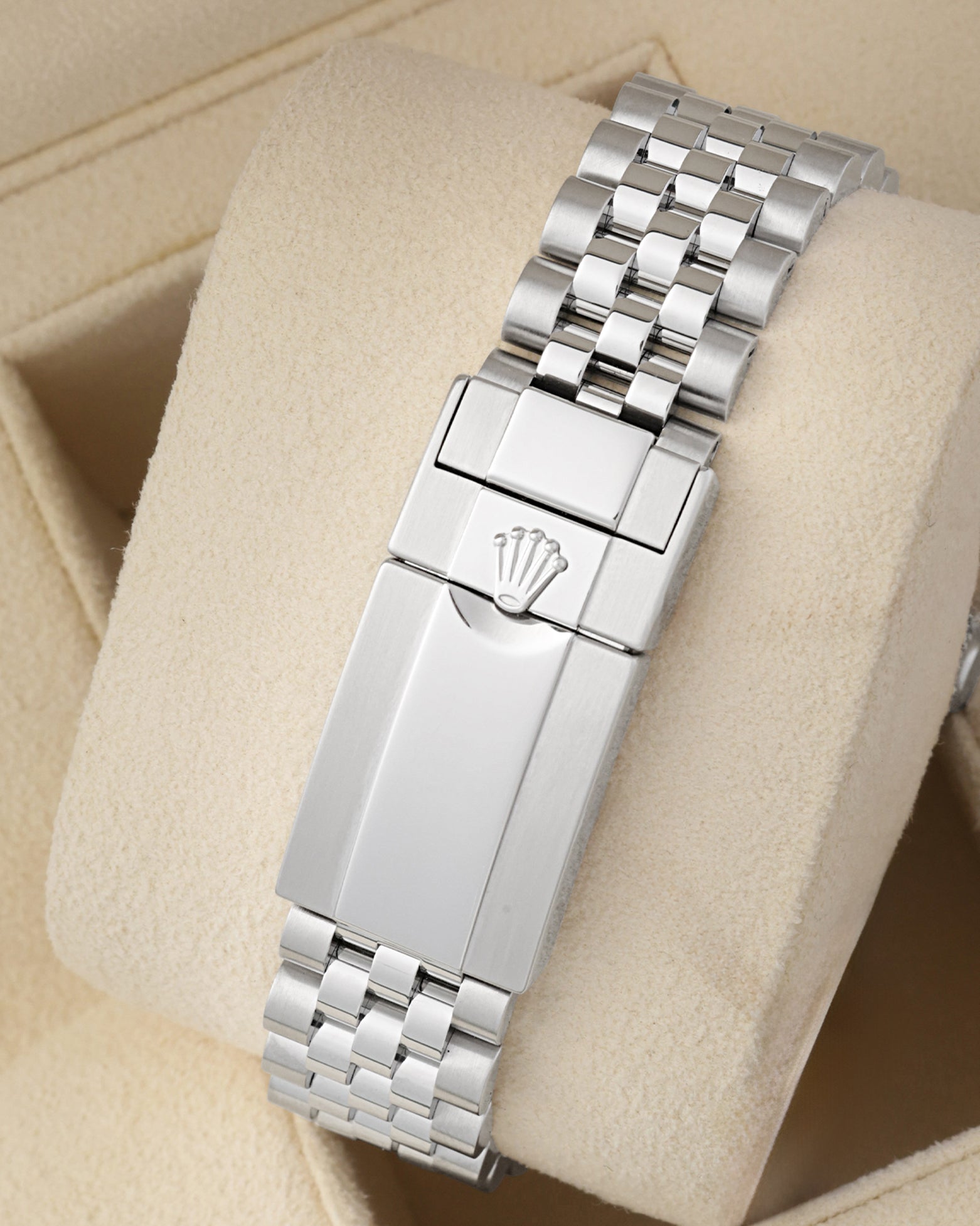 Five-link Jubilee bracelet with Oysterlock safety clasp and Easylink extension for Rolex 126710BLNR